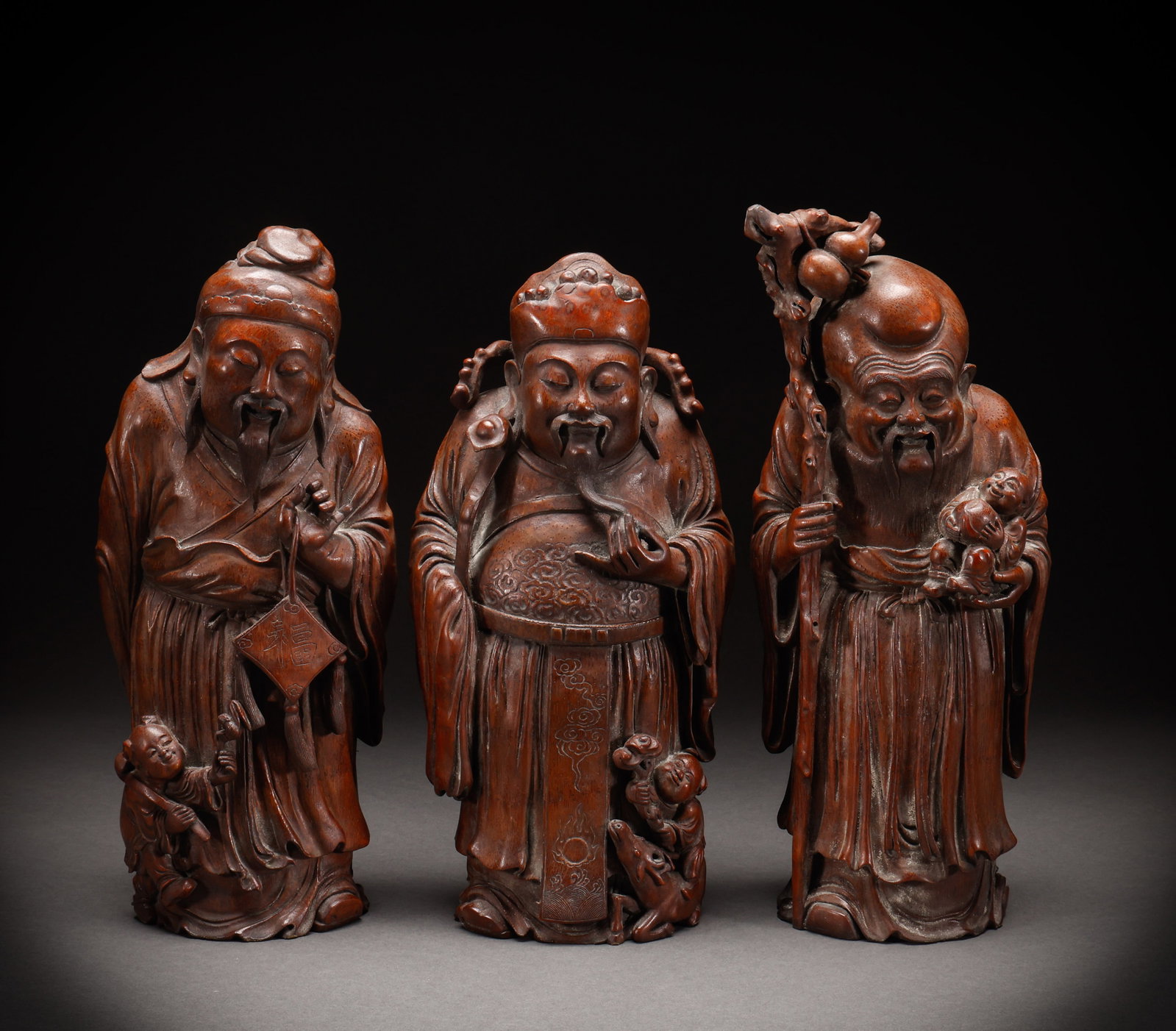 During the Qing Dynasty, bamboo carvings depicted blessings, wealth, and longevity: Height: 33cm, Width: 14cm, Weight: 2721g
