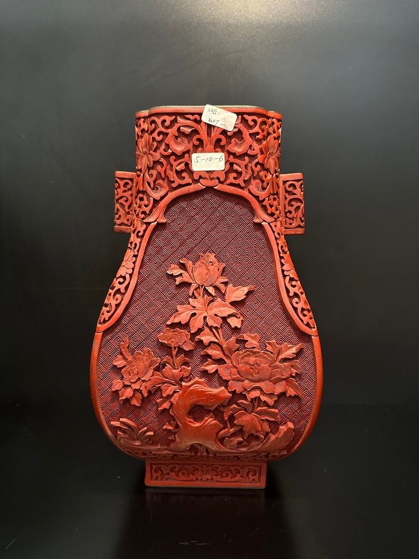 Qing Dynasty carved lacquer flower patterned ear vase: Height: 30.5cm, Width: 17cm,