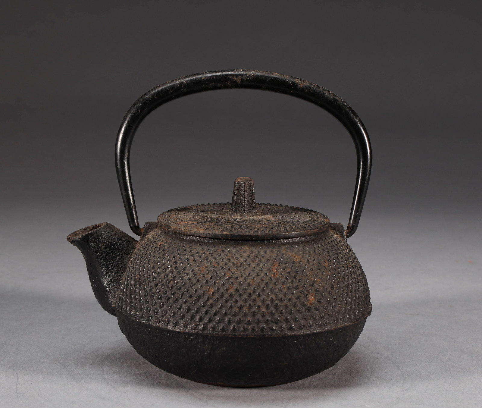 Japanese iron pot - 2