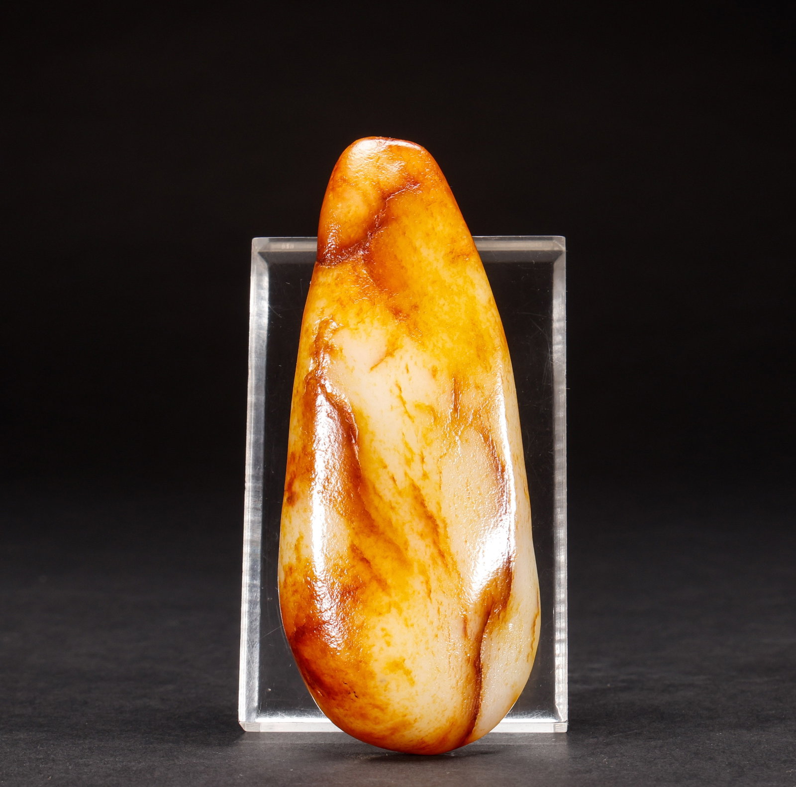 Hotan Jade Original Stone of Qing Dynasty: Height: 11cm, Width: 4.8cm, Weight: 157g