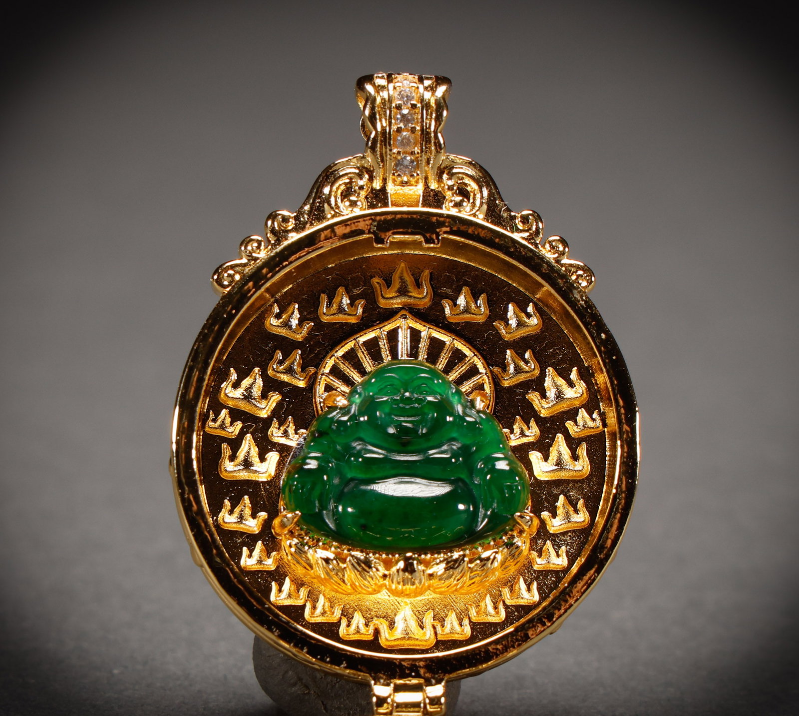 Jade pendant - 3