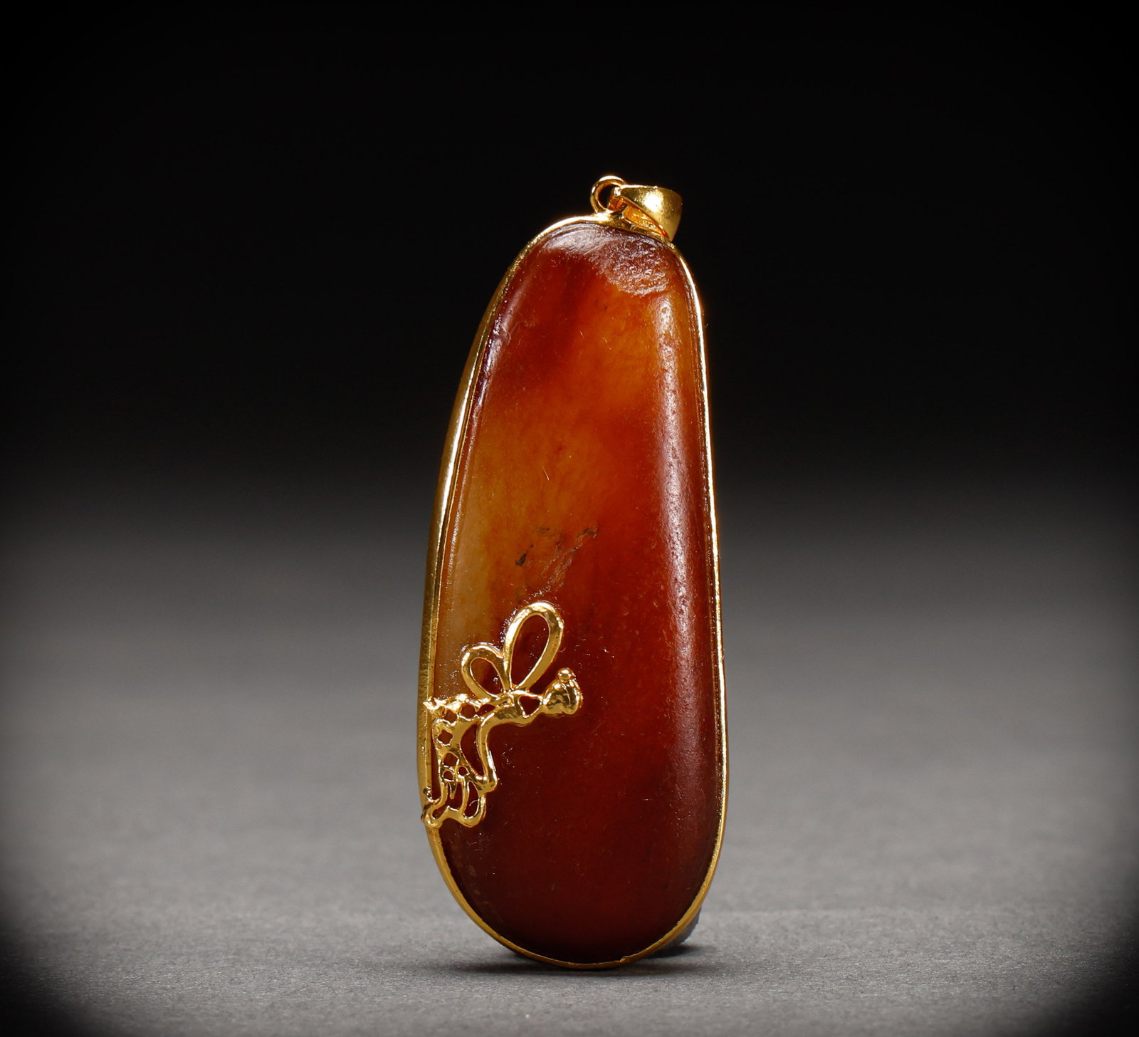 Qing Dynasty Hotan Jade original stone pendant: Height: 5.5cm, Width: 2.3cm, Weight: 24g