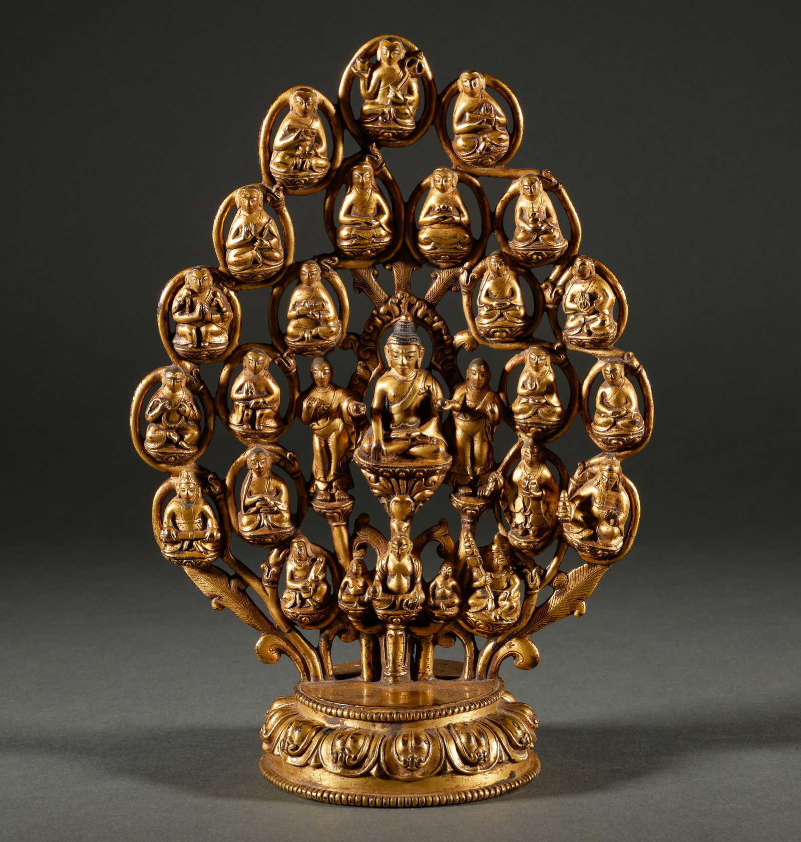 Bronze gilded Buddha statues from the Ming Dynasty: Height: 26cm, Width: 17cm, Weight: 1296g