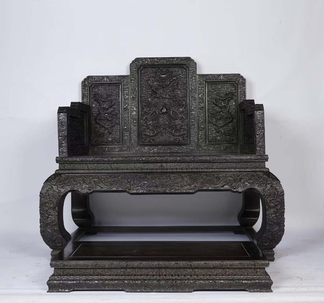 Qing Dynasty Purple Sandalwood Dragon Throne: Height: 116cm, Width: 122cm,