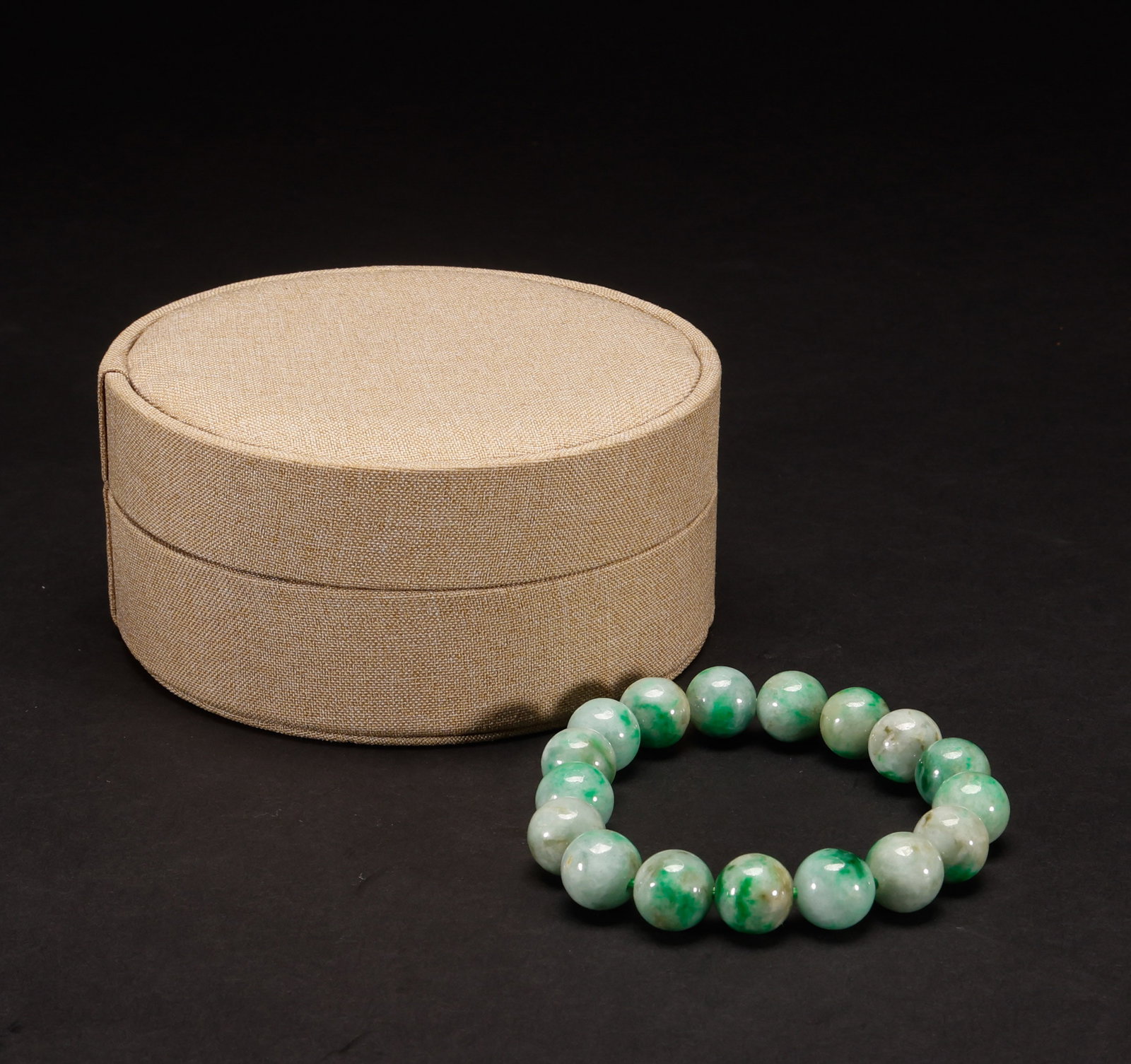 Qing Dynasty jade bracelets (1 of 8)
