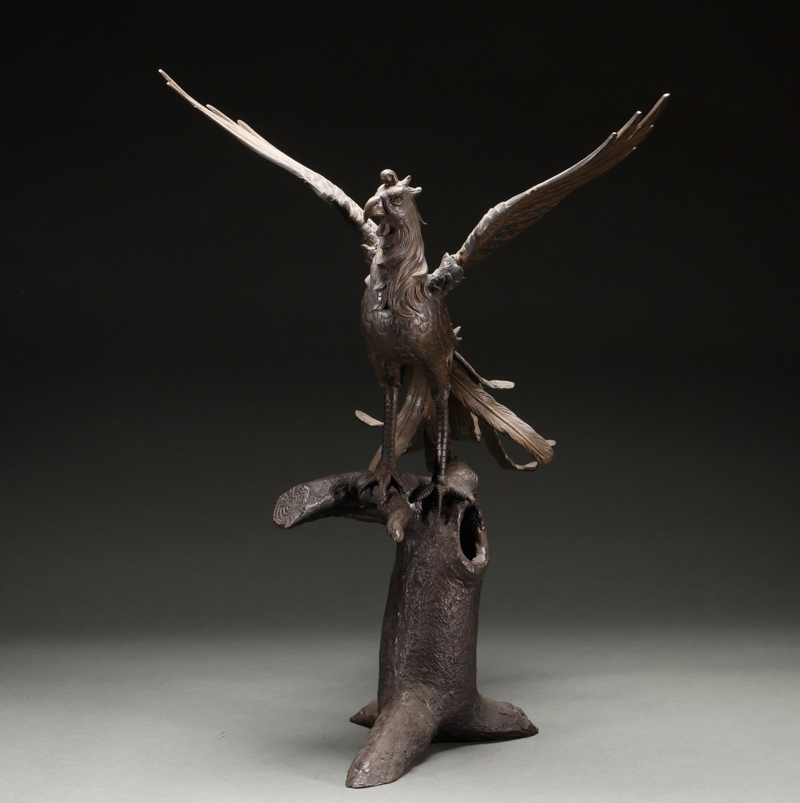 Qing Dynasty Copper Flying Eagle: Height: 67cm, Width: 48cm, Weight: 10054g