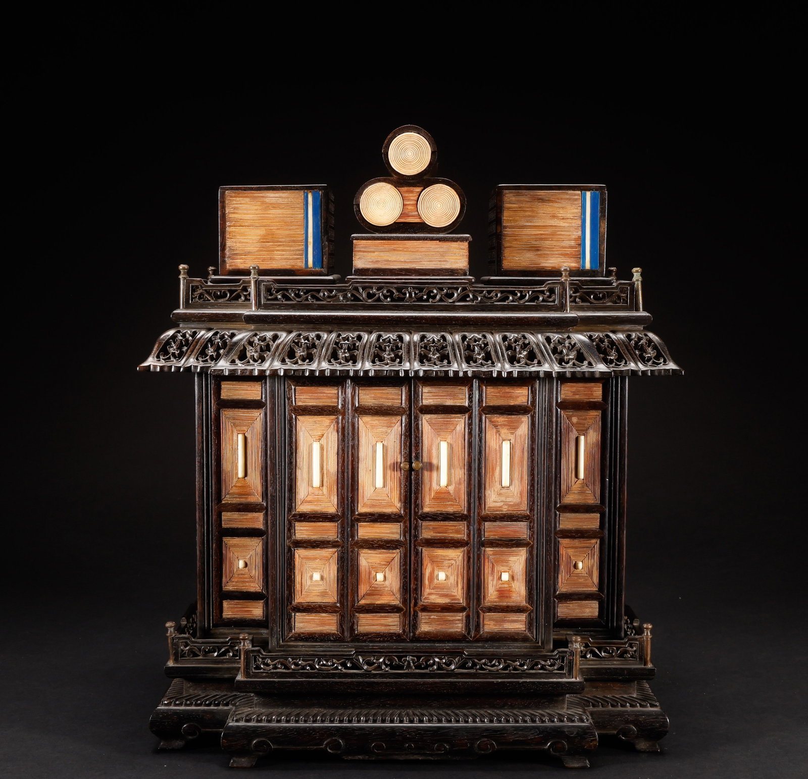 Qing Dynasty Purple Sandalwood Treasure Pavilion (1 of 9)