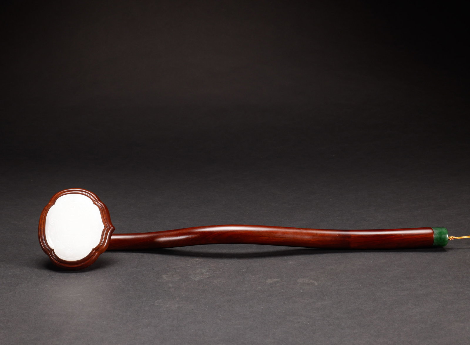 Qing Dynasty Huanghua Pear Embedded with Jade Ruyi: Length: 41cm, Width: 8cm, Weight: 198g