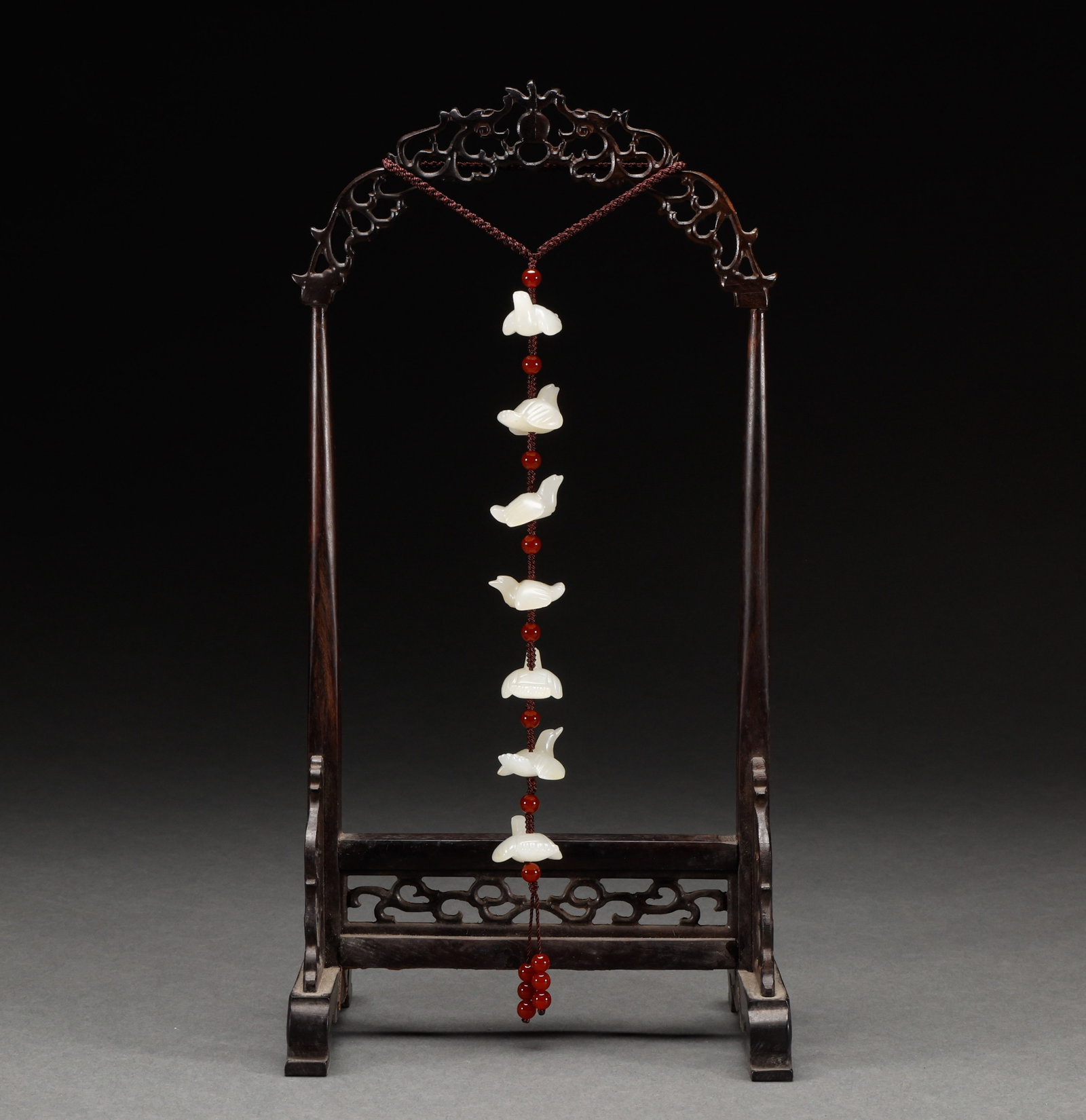 A string of Hotan Jade accessories in the Qing Dynasty: Length: 2.5cm, Width: 2.5cm, Weight: 45g