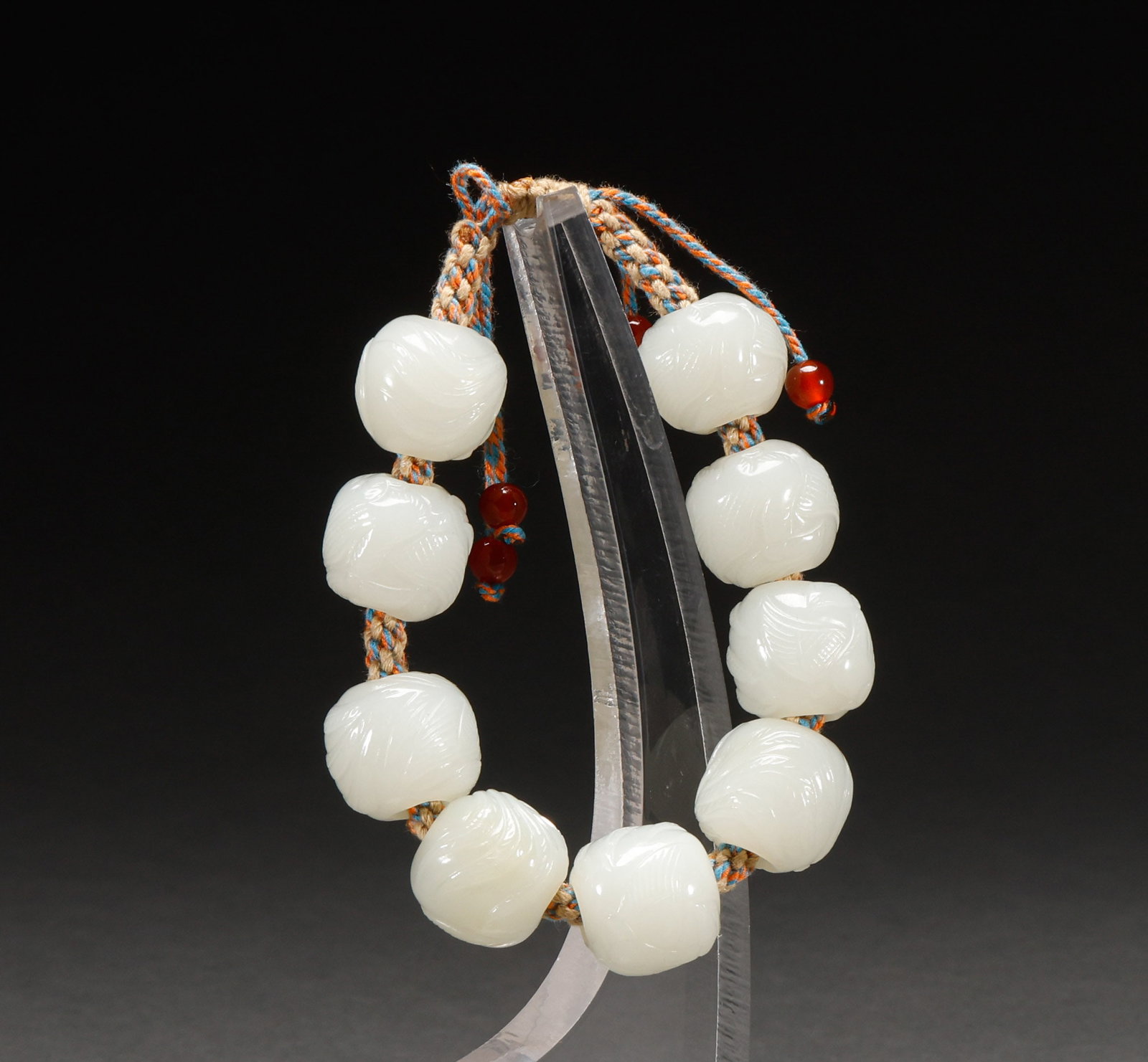 Hetian Jade Hand String in Qing Dynasty: Height: 1.8cm, Width: 2cm, Weight: 92g