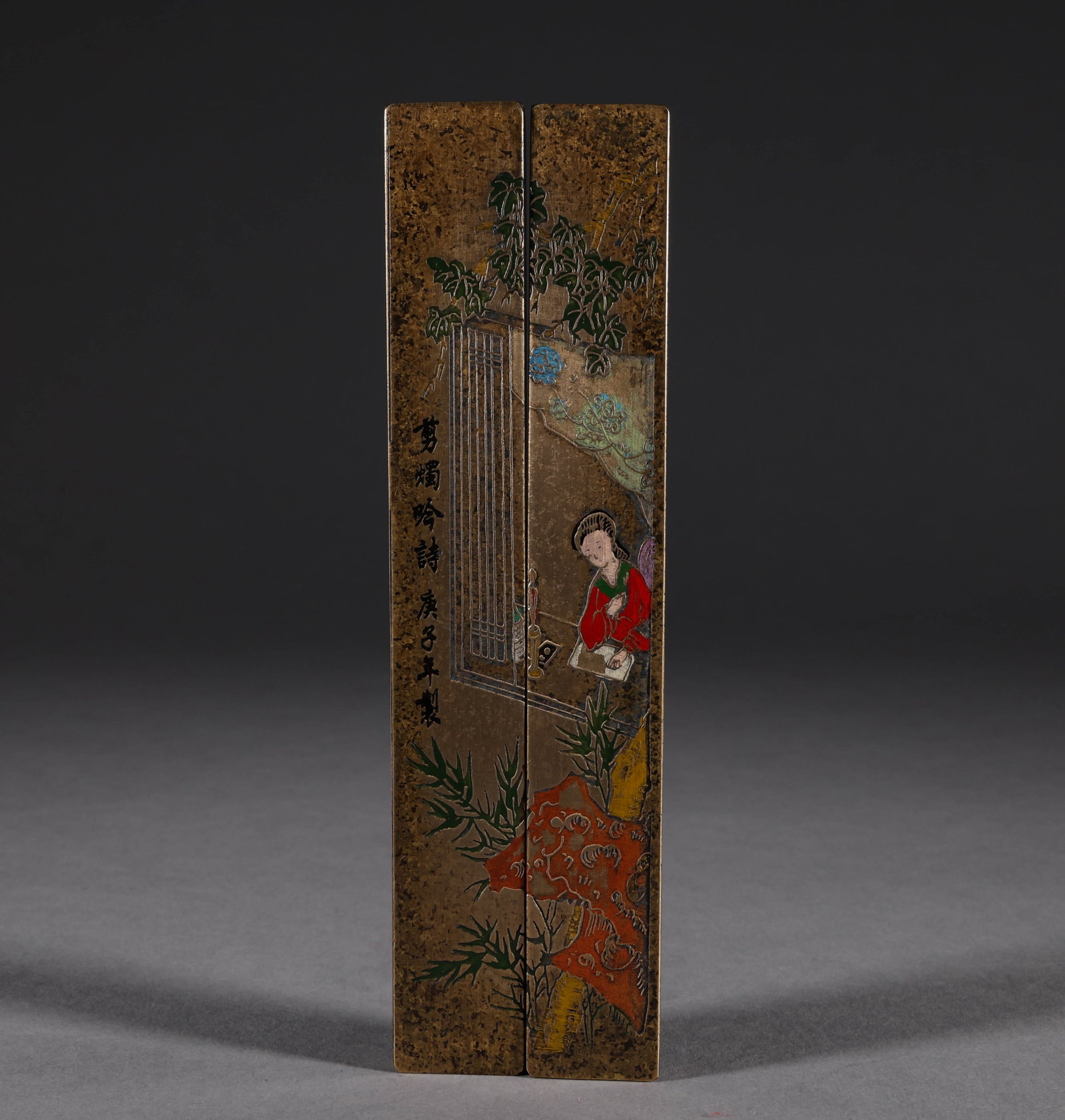 Qing Dynasty Copper Town Ruler: Height: 18cm, width: 2.5cm, weight: 733g