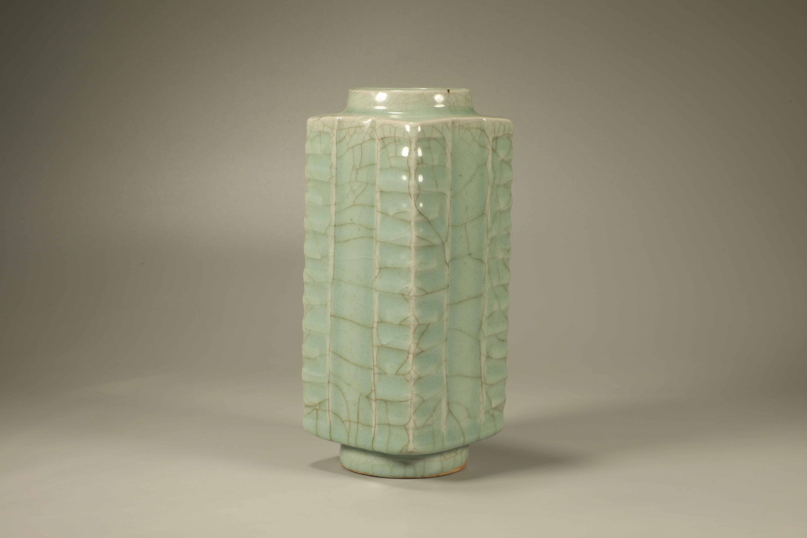 Qing Dynasty blue glazed open cut Cong style vase (1 of 7)
