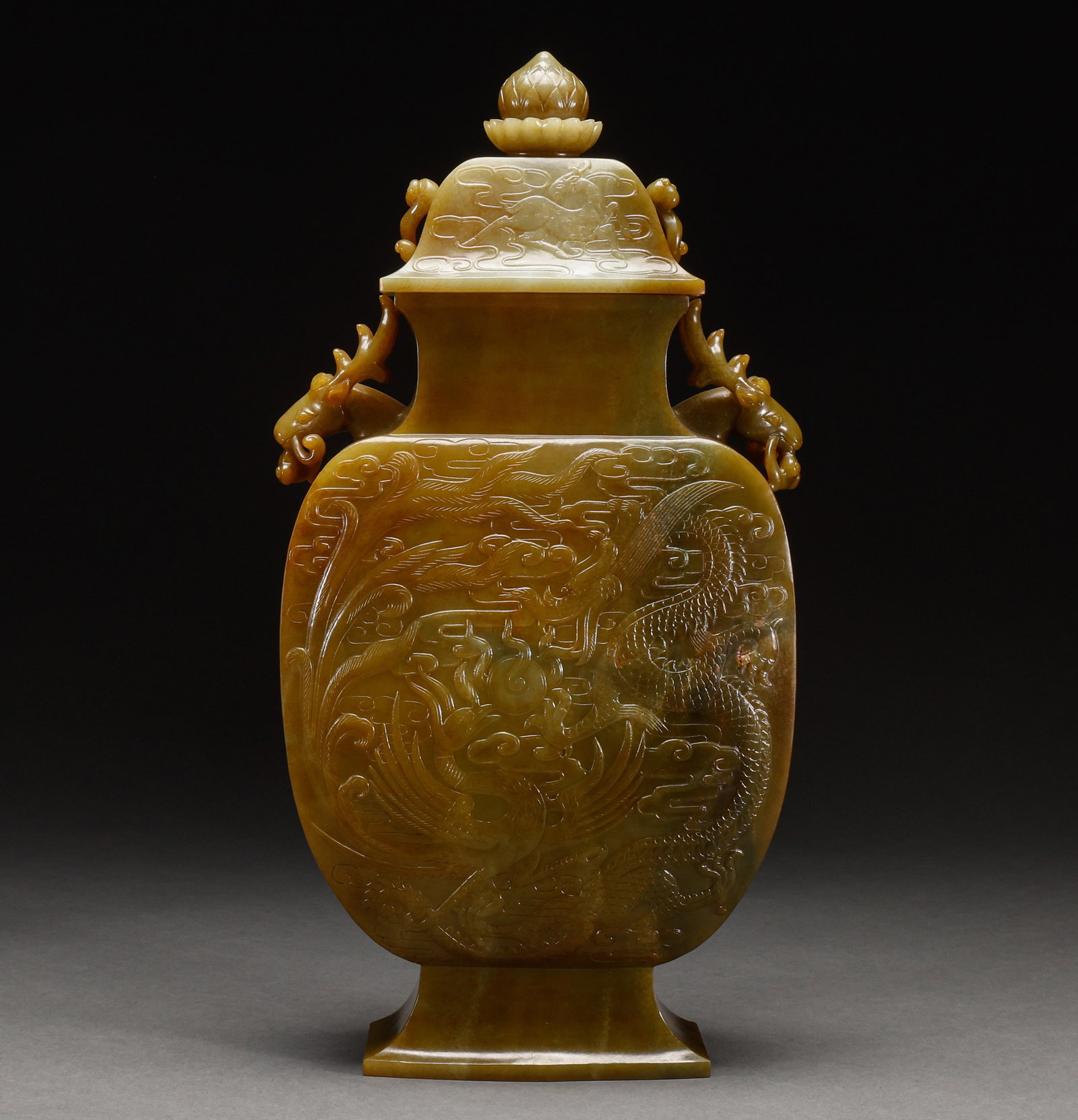Hetian Jade Bottle of the Qing Dynasty (1 of 12)