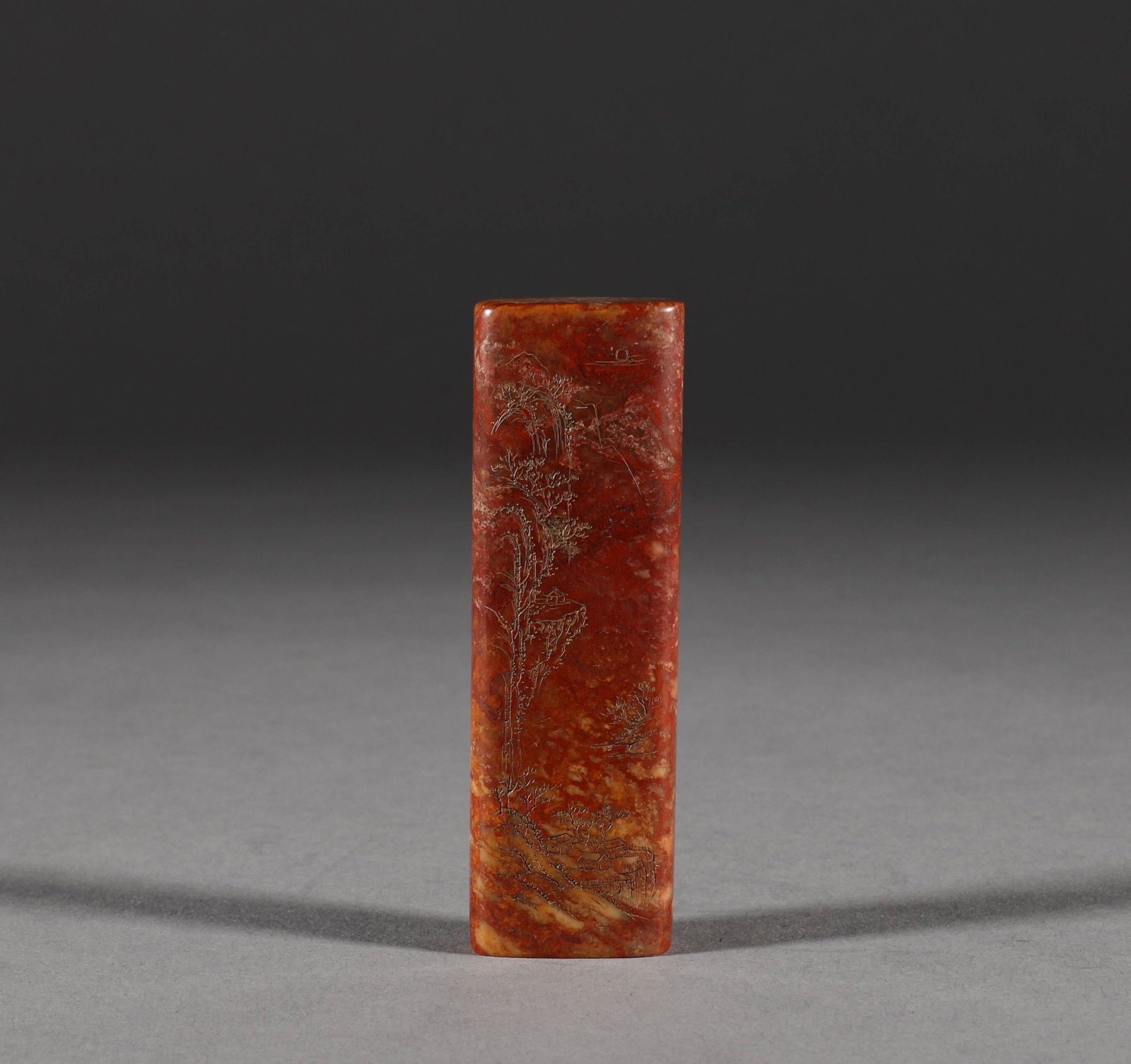 Qing Dynasty Furong Stone Seal: Height: 8.3cm. Wide :2.6cm. Weight: 56g