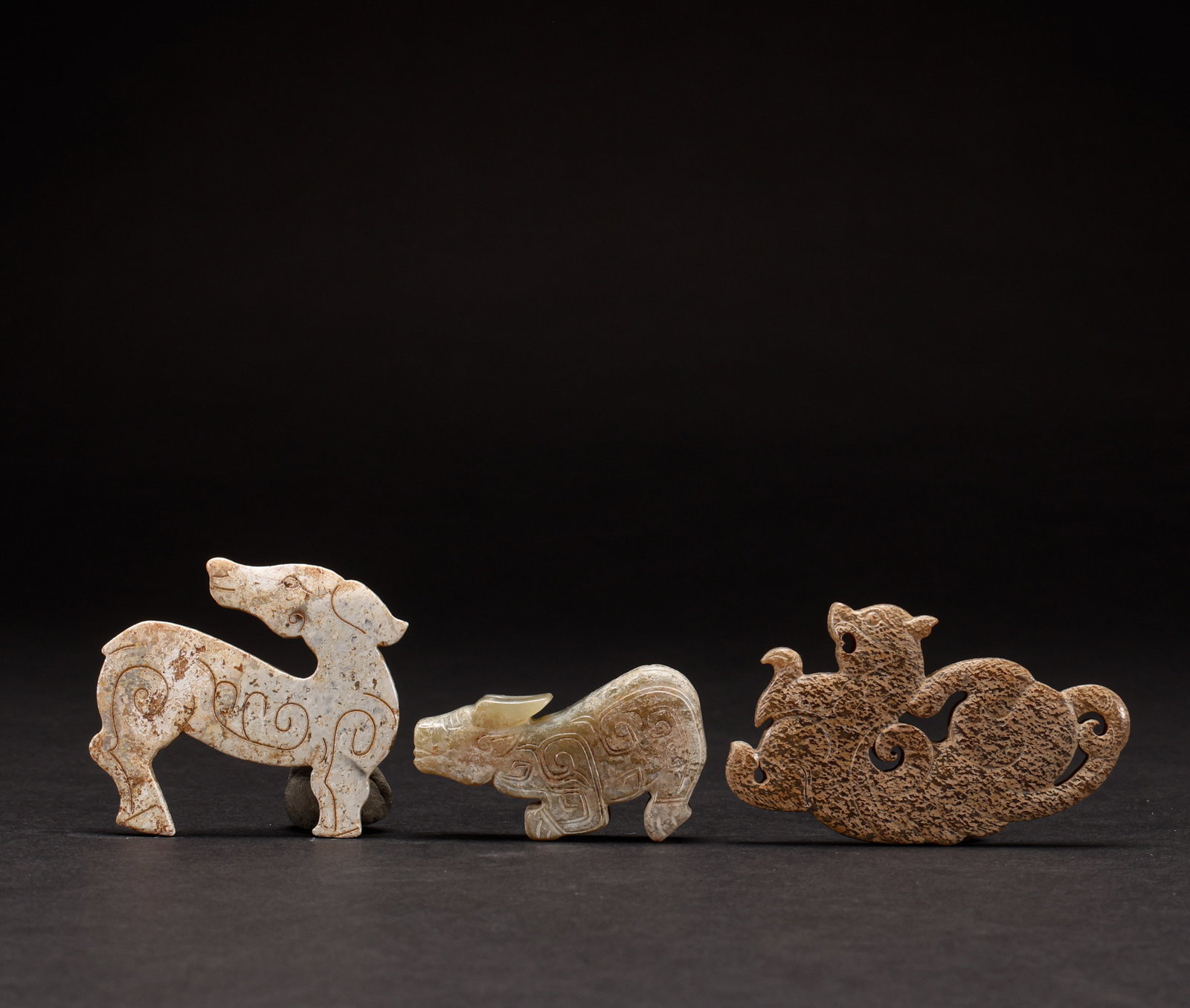 Hotan Jade Beast Group I before the Ming Dynasty: Length: 4.8cm, Width: 5.2cm,Length: 3cm, Width: 5cm, Weight: 73g