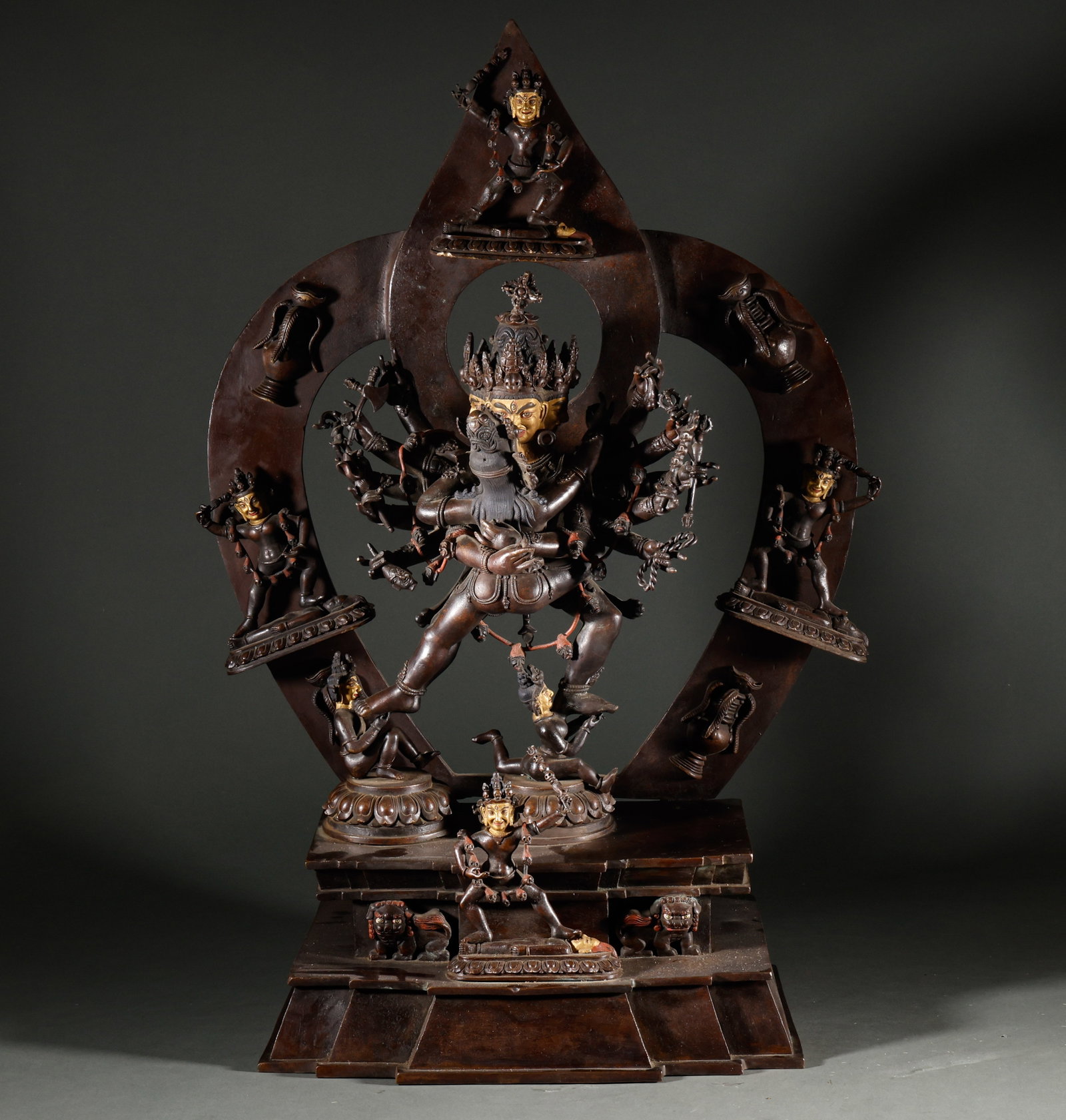Bronze gilded Buddha statues from the Ming Dynasty: Height: 80cm, Width: 53cm, Weight: 36000g
