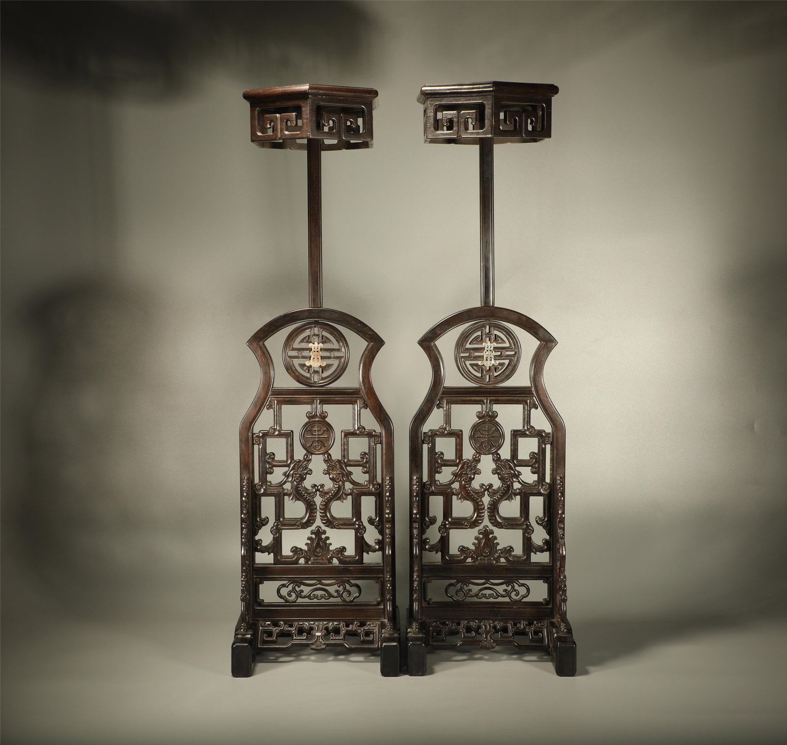 Qing Dynasty Purple Sandalwood Carving Dragon Pattern Longevity Character Lantern Platform: Height: 83cm, Width: 24cm,