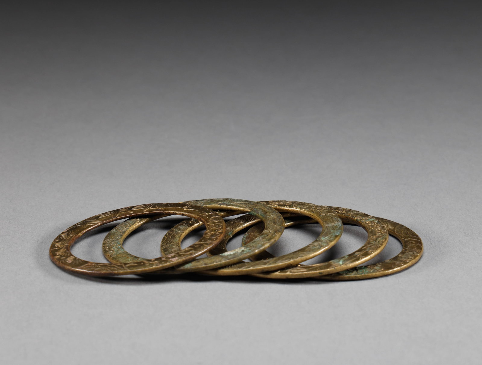 Five copper gilded kasaya rings from the Qing Dynasty: Height: 0.2cm, width: 5.6cm, weight :80g