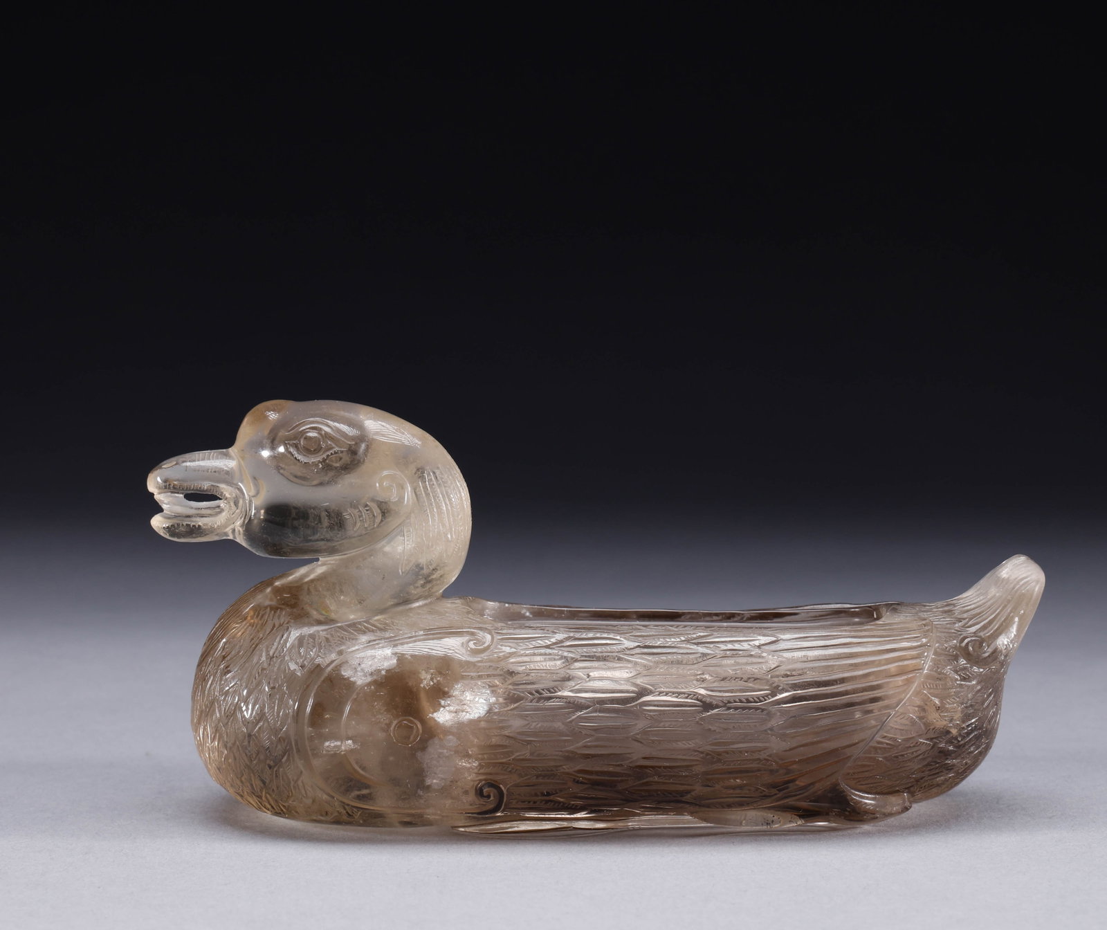 Qing Dynasty crystal washing: Height: 7cm, width: 14.5cm, weight: 374g