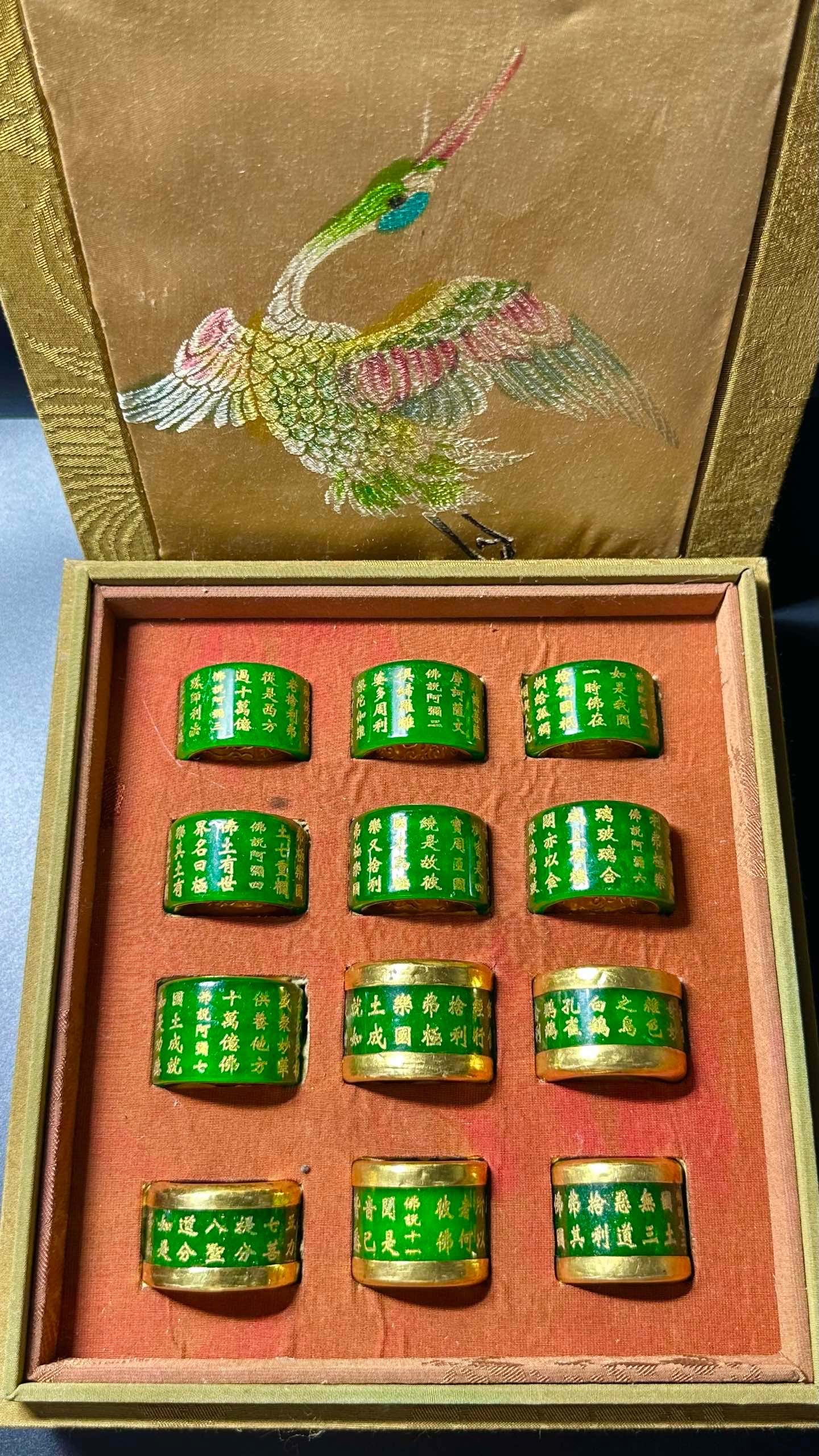 Qing Dynasty Jade Finger Pulling Box: Height: 3cm, Width: 2.5cm