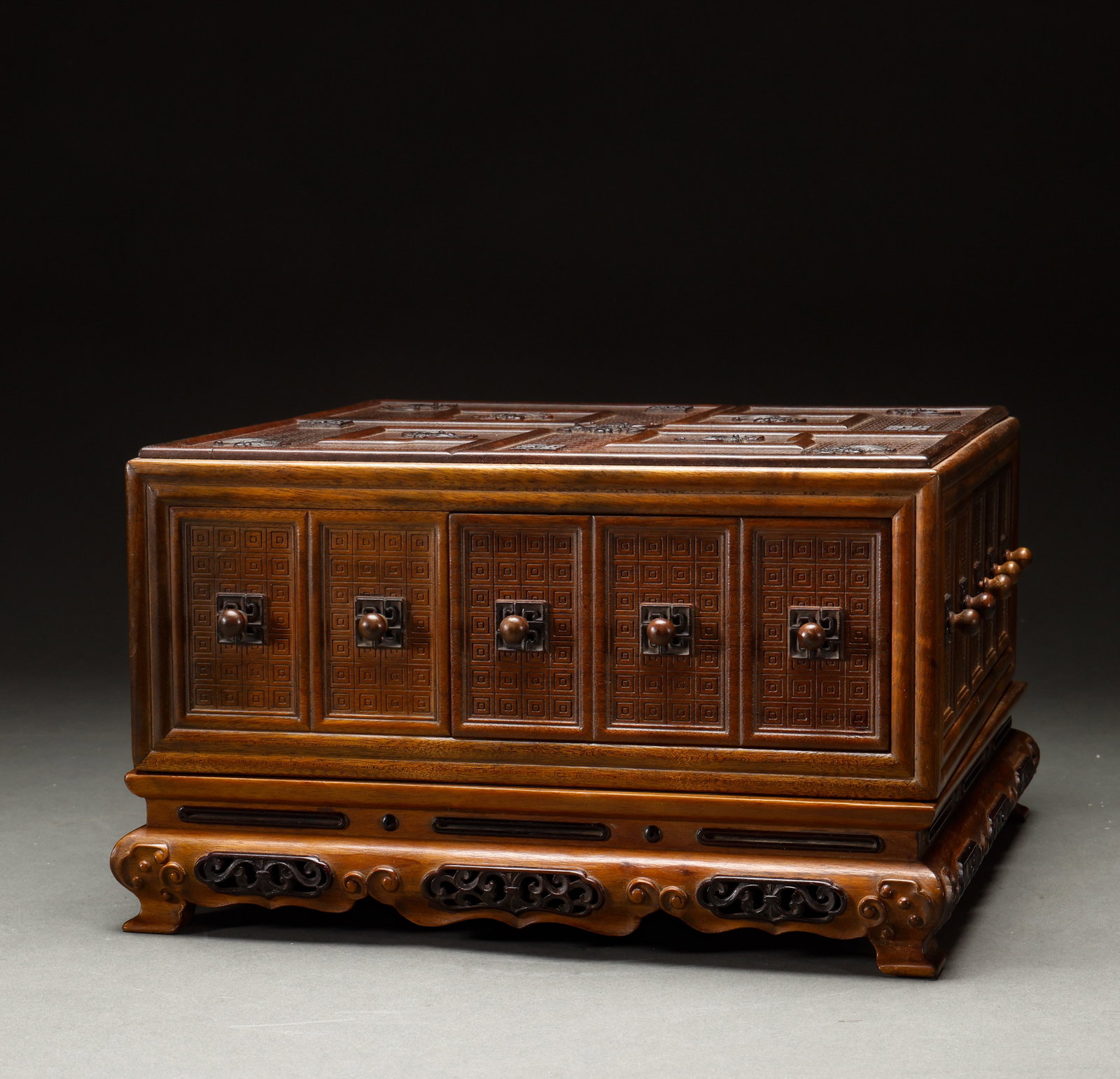 Qing Dynasty Huanghua Pear Bogu Storage Box: Length: 30cm, Width: 30cm, Height: 17cm, Weight: 2471g