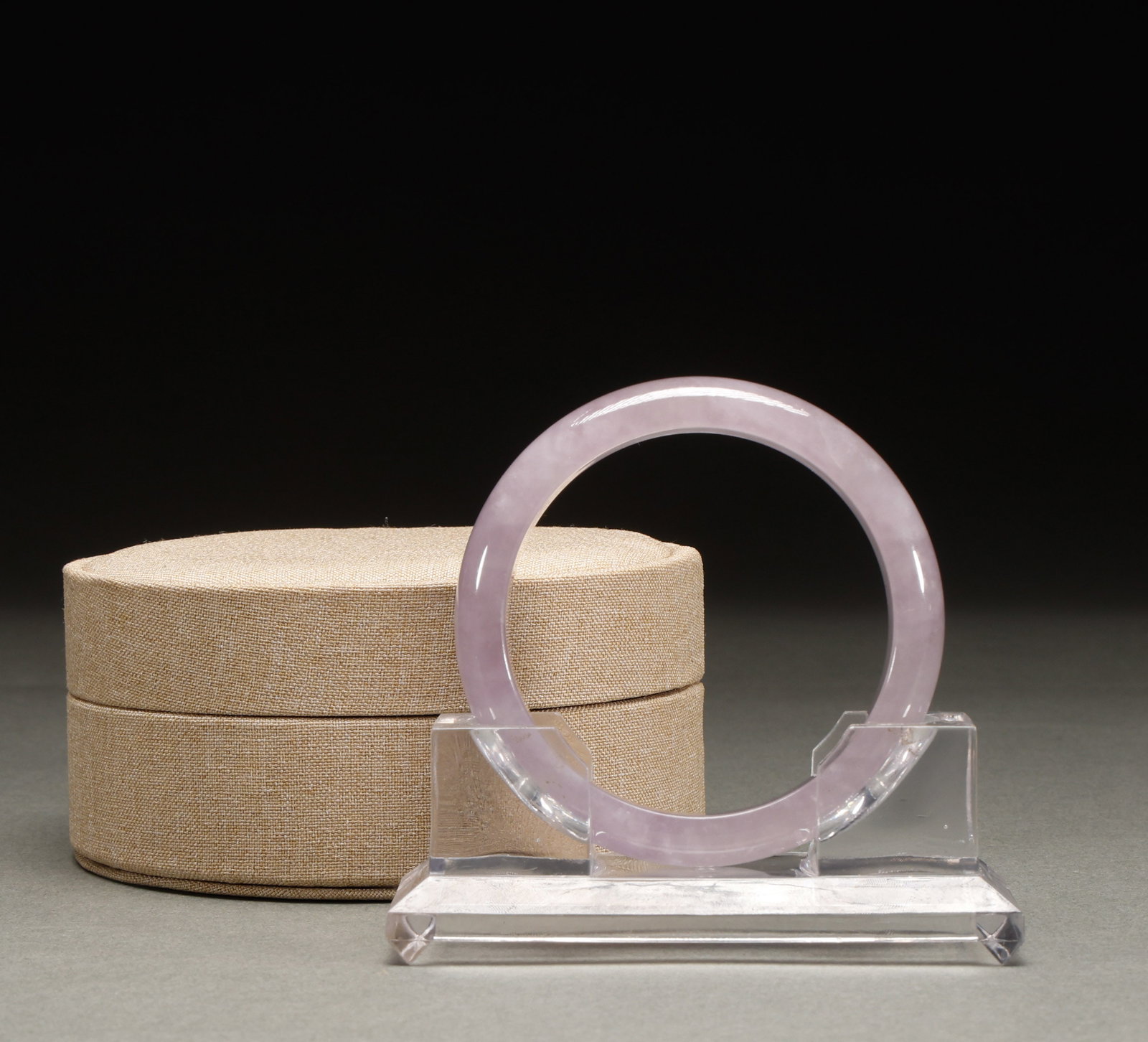 Qing Dynasty Jade Bracelet: Inner diameter: 5.8cm, weight: 67g