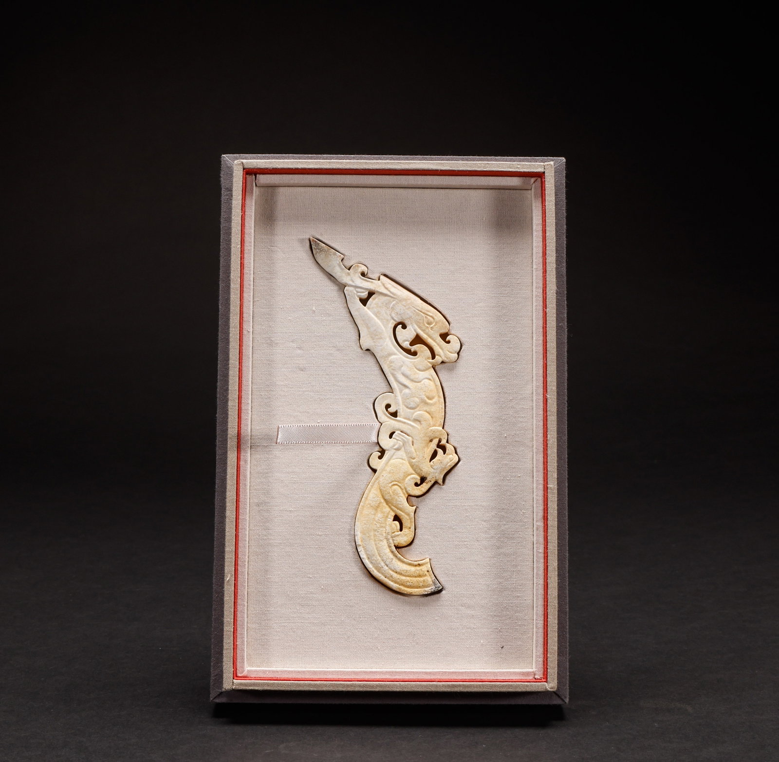 Hotan Jade Belt Hook before the Ming Dynasty: Height: 13cm, Width: 3.5cm, Weight: 35g