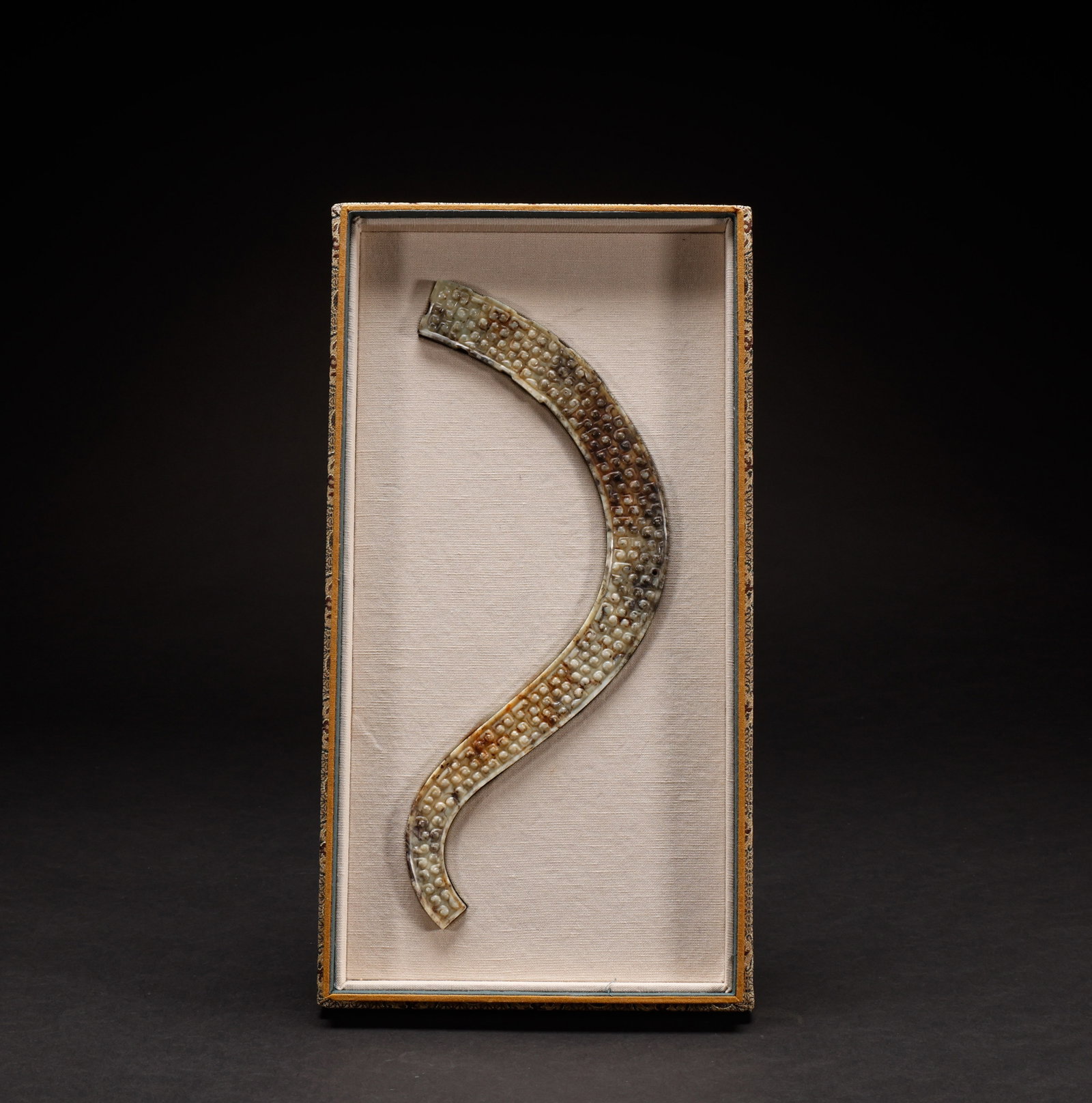 He Tian Yuhuang before the Ming Dynasty: Length: 24cm, Width: 11cm, Weight: 141g