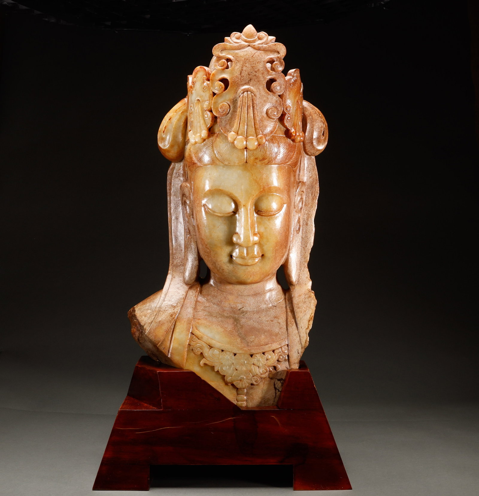 Hetian Jade Buddha Head in the Ming Dynasty or before (1 of 9)
