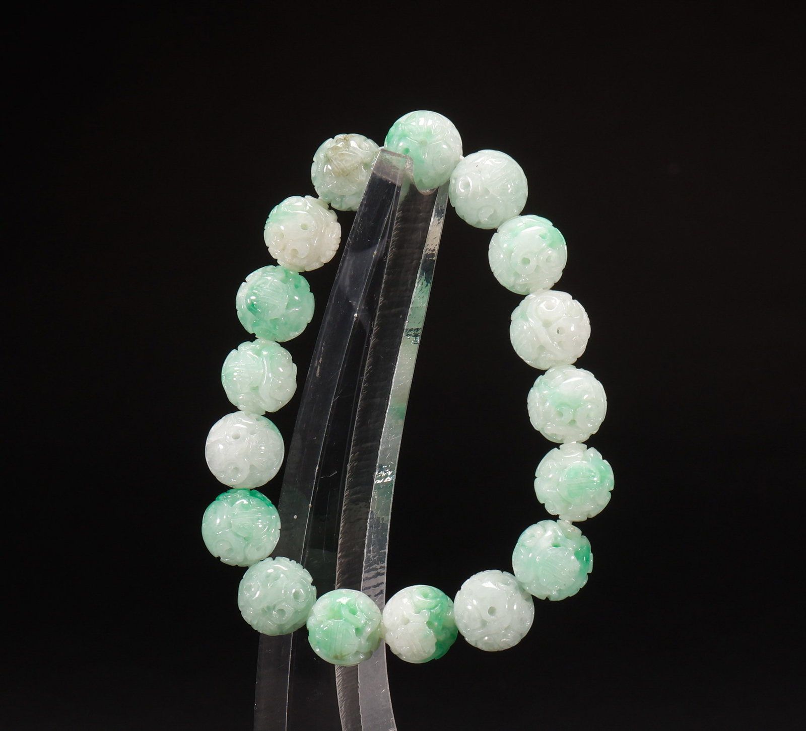 Qing Dynasty jade bracelets (1 of 7)