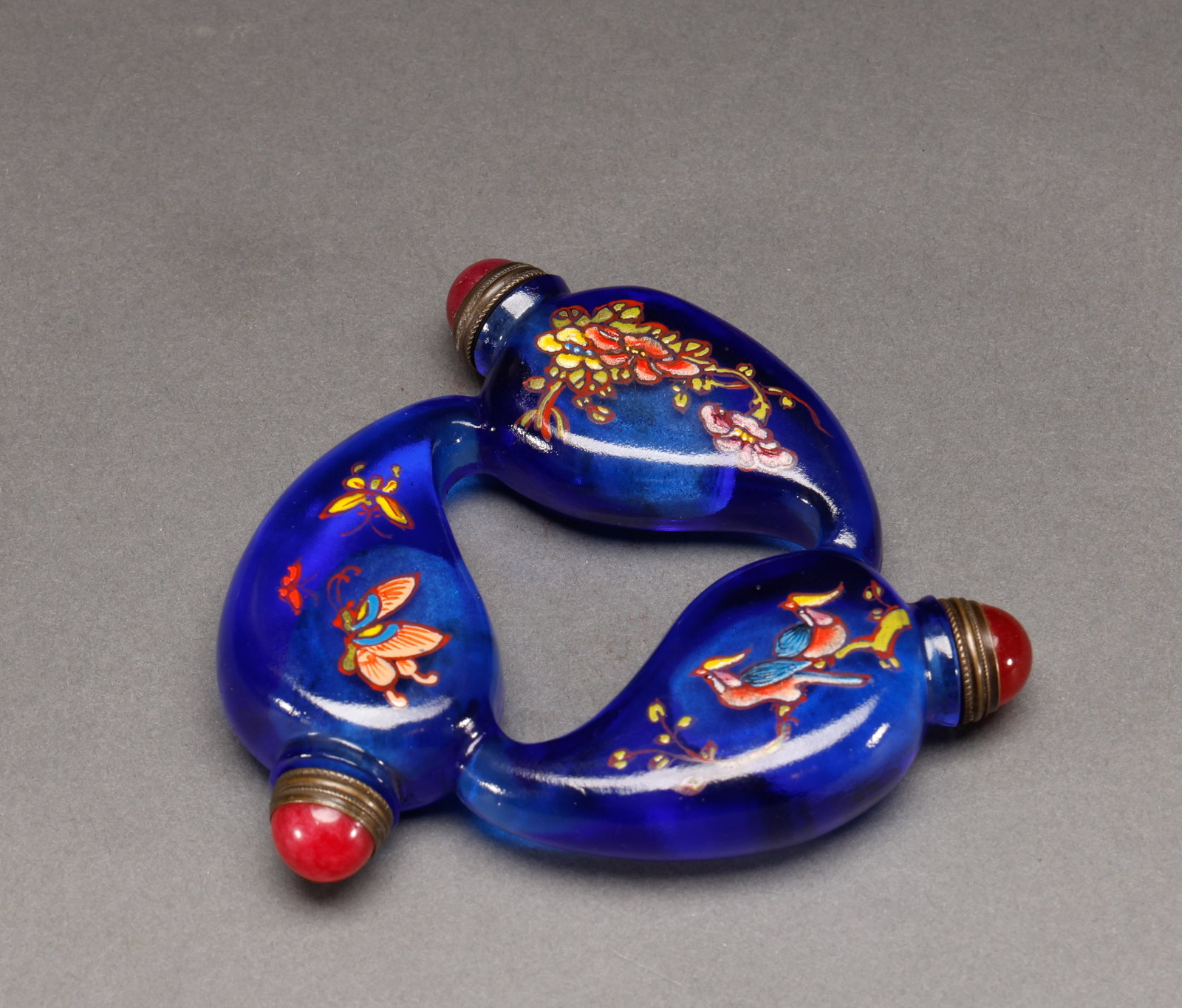 Qing Dynasty glass snuff bottle: Height: 11cm, width: 11cm, weight: 230g