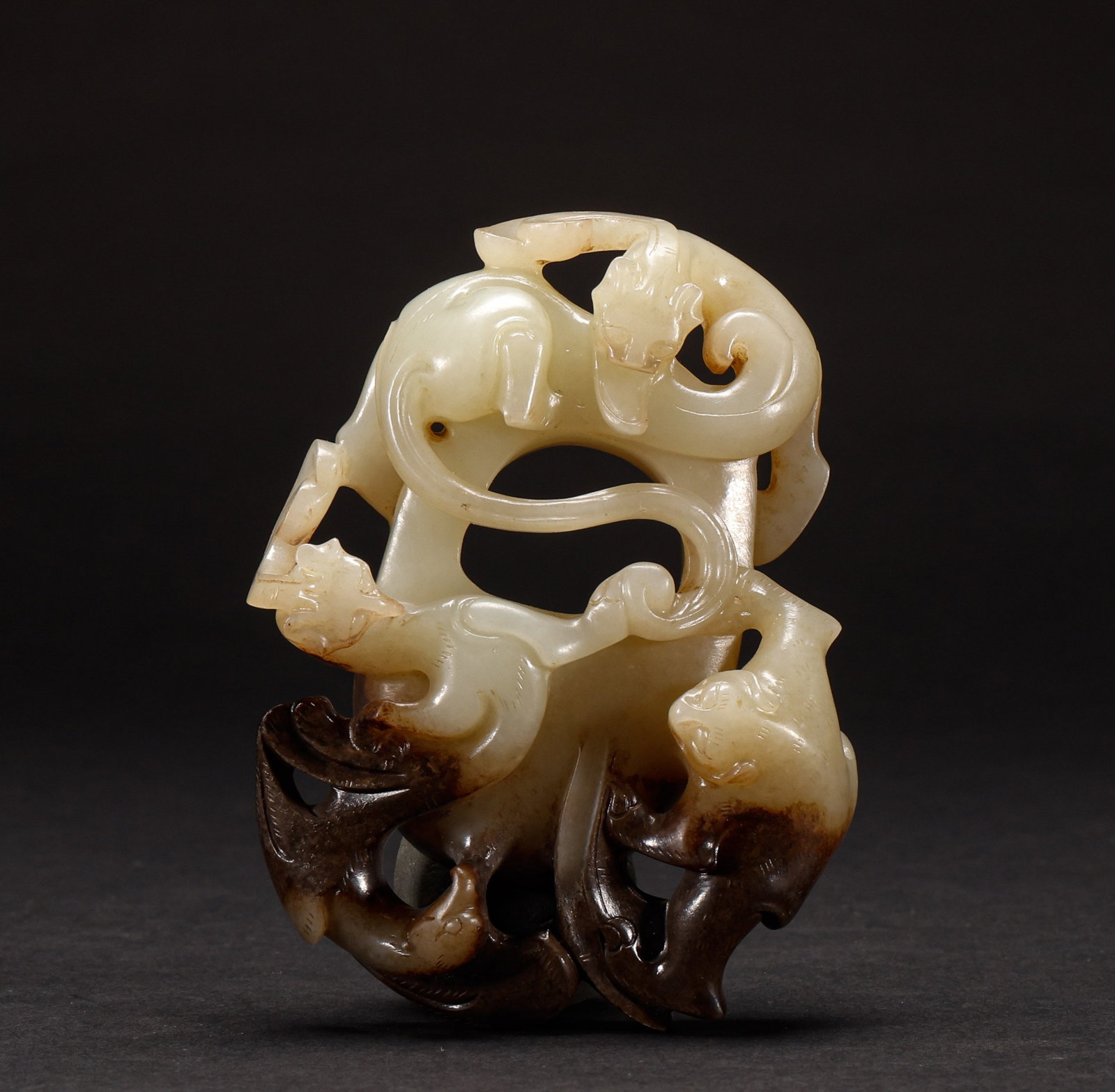 He Tian Yu Chi Long Bi before the Ming Dynasty (1 of 9)