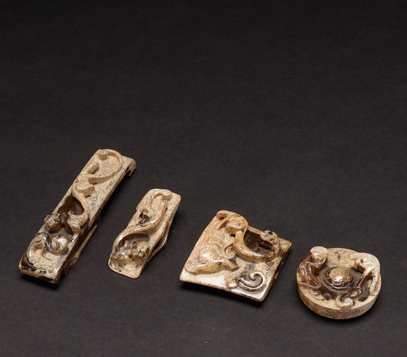 Before the Ming Dynasty, Hetian Jade Sword was decorated (1 of 11)