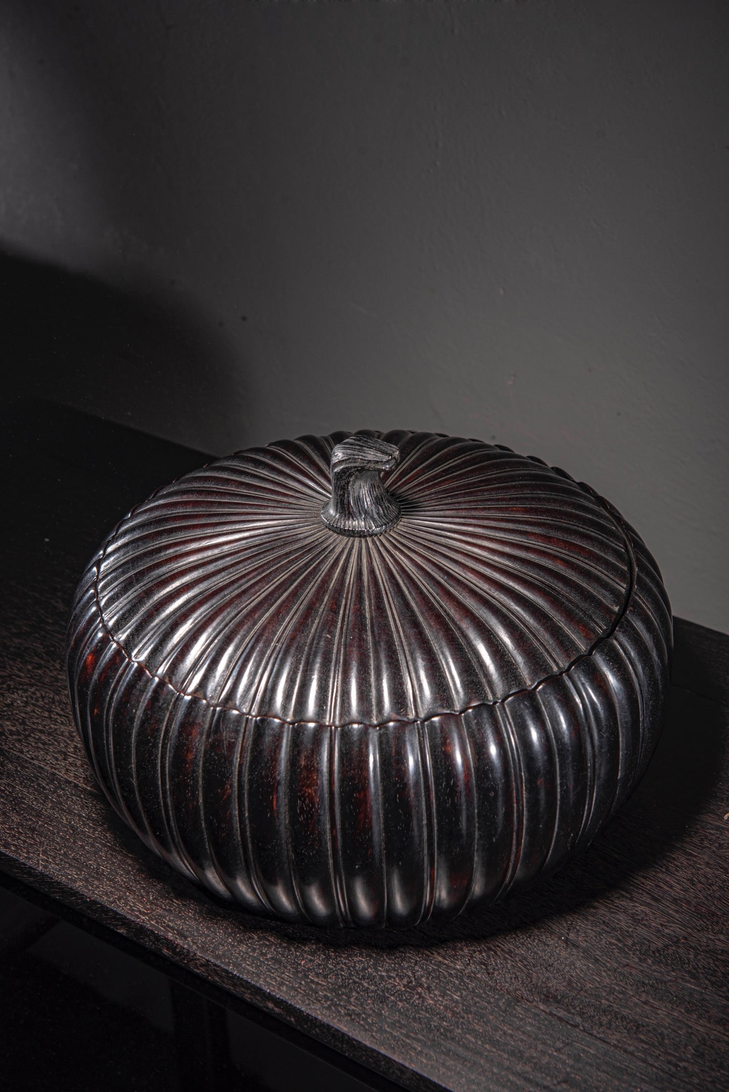 Qing Dynasty rosewood storage box: Height: 19cm, Width: 28cm,