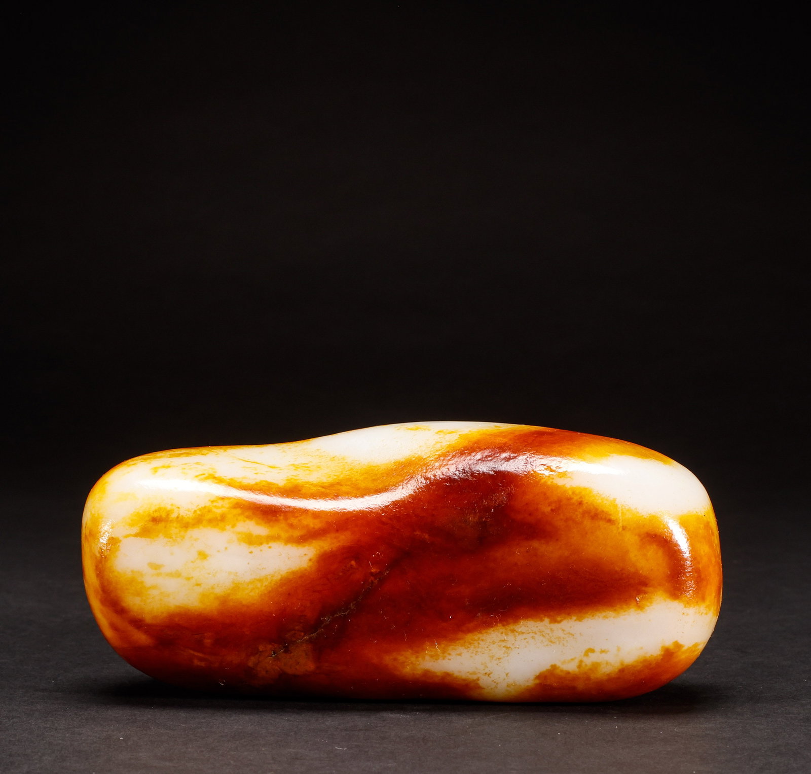Hotan Jade Original Stone of Qing Dynasty: Height: 7cm, Width: 15cm, Weight: 948g