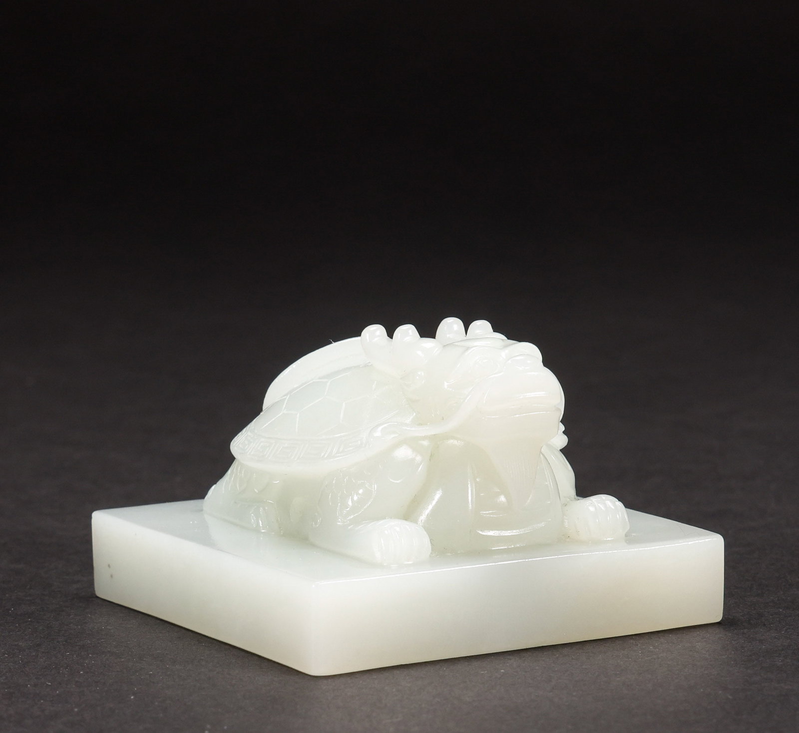 Hotan Jade Seal of Qing Dynasty: Height: 4.2cm, Width: 6.4cm, Weight: 215g