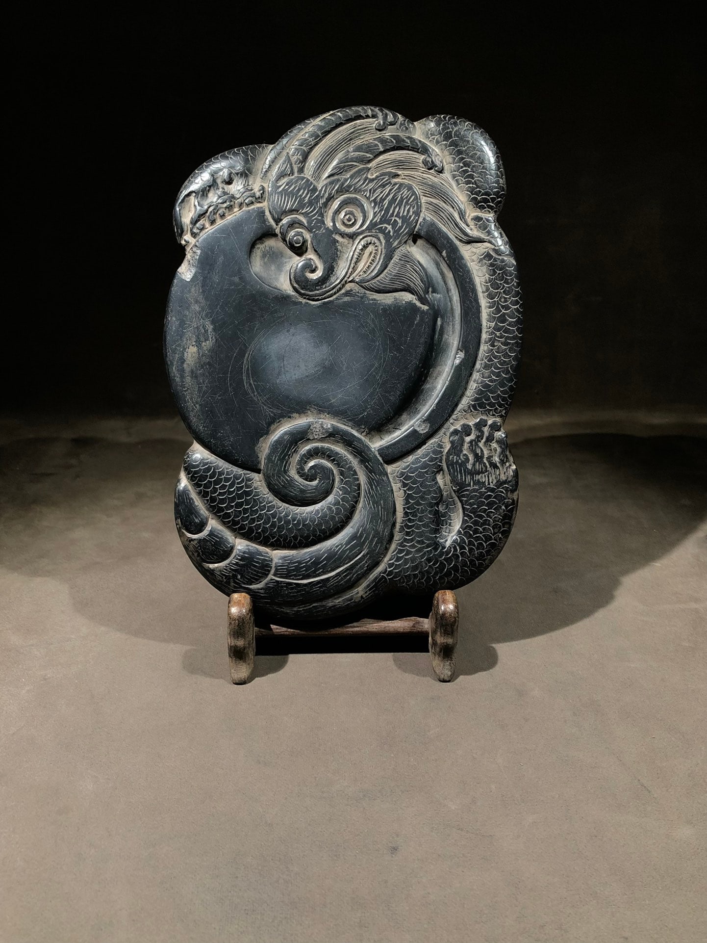 Qing Dynasty Chi Long Pattern Inkstone (1 of 9)