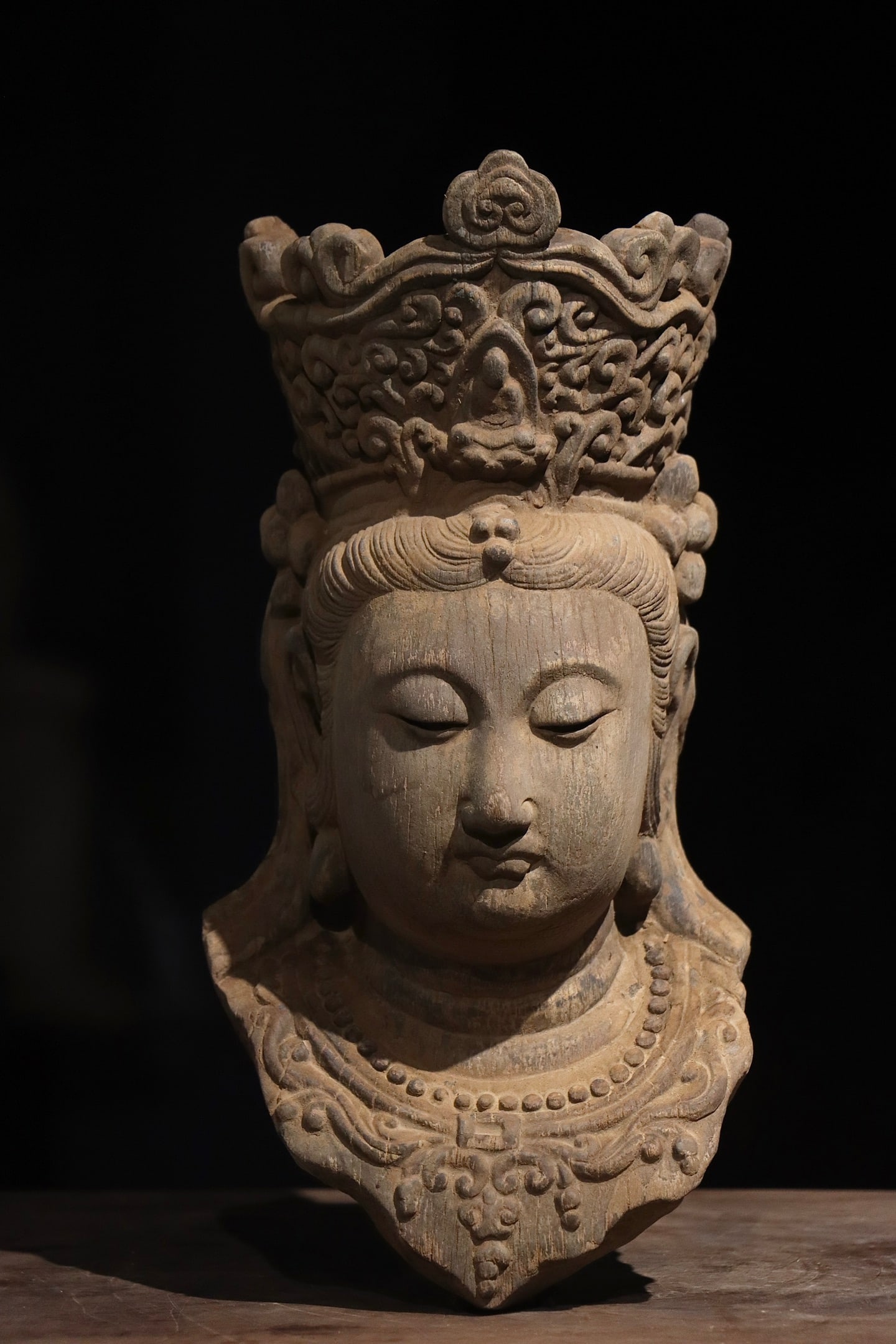 Before the Ming Dynasty, there were wooden carvings of Guanyin portraits (1 of 7)