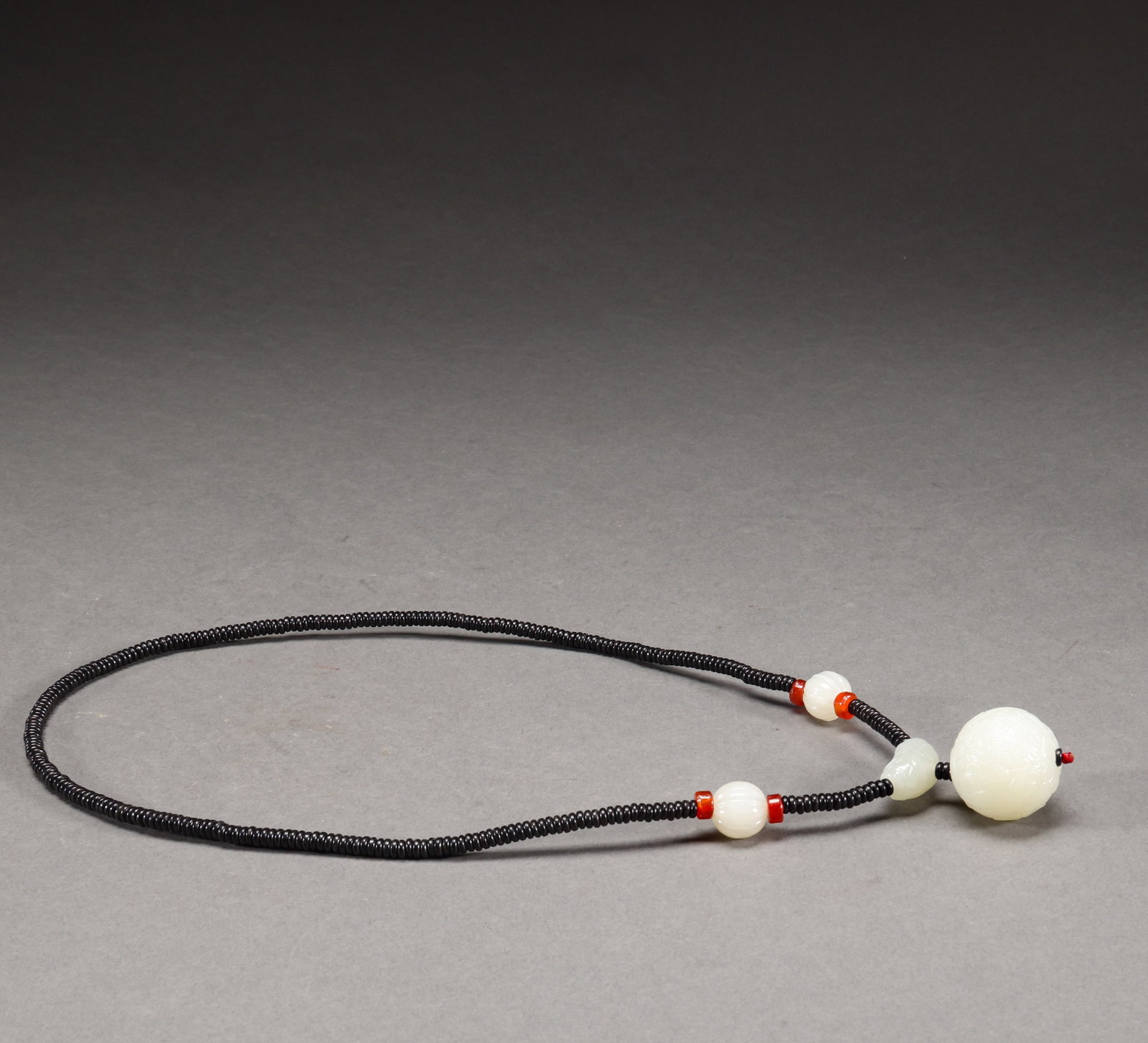 Qing Dynasty Hotan Jade Necklace (1 of 5)