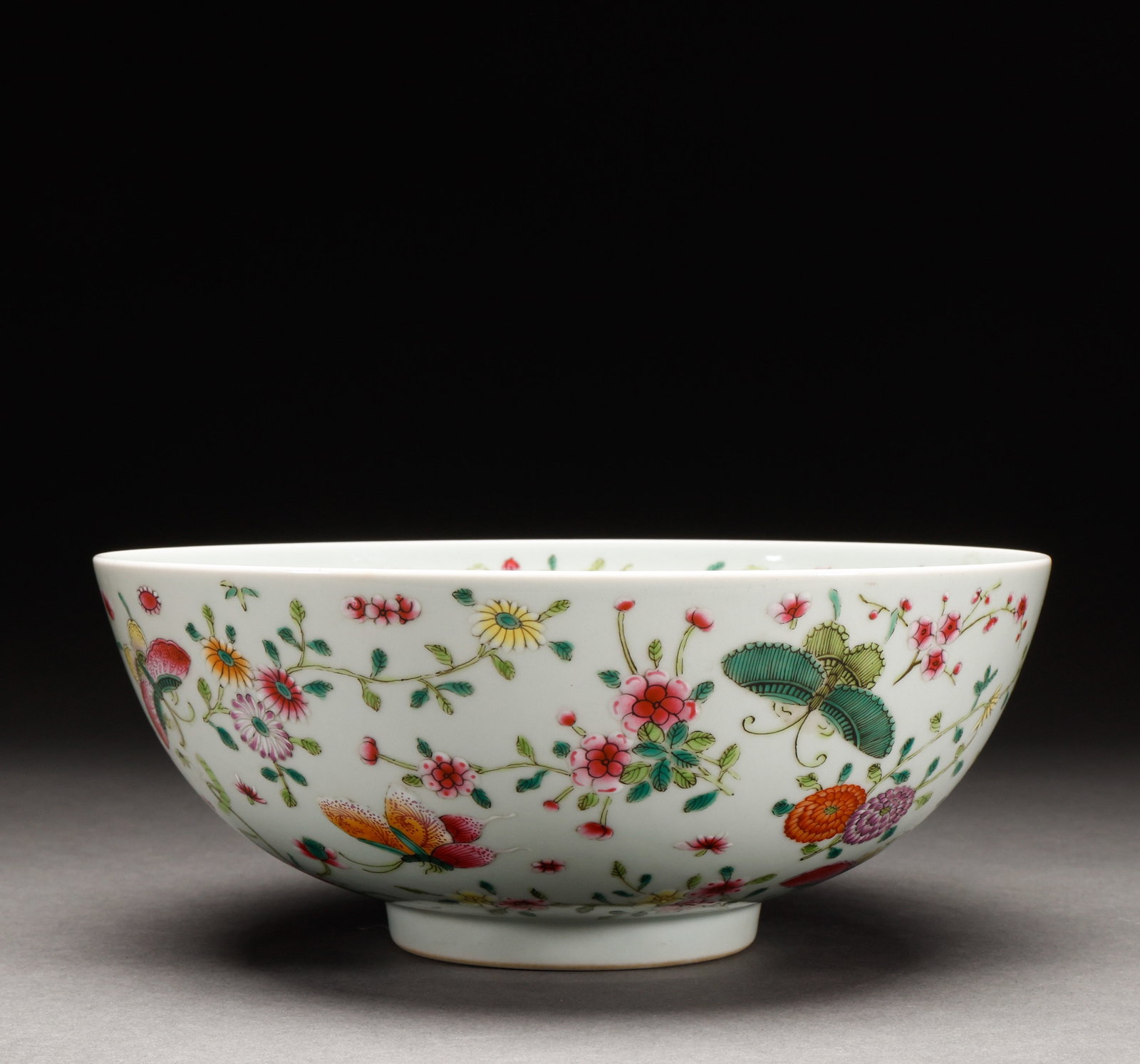 Qing Dynasty Pink Flower Butterfly Pattern Bowl (1 of 7)