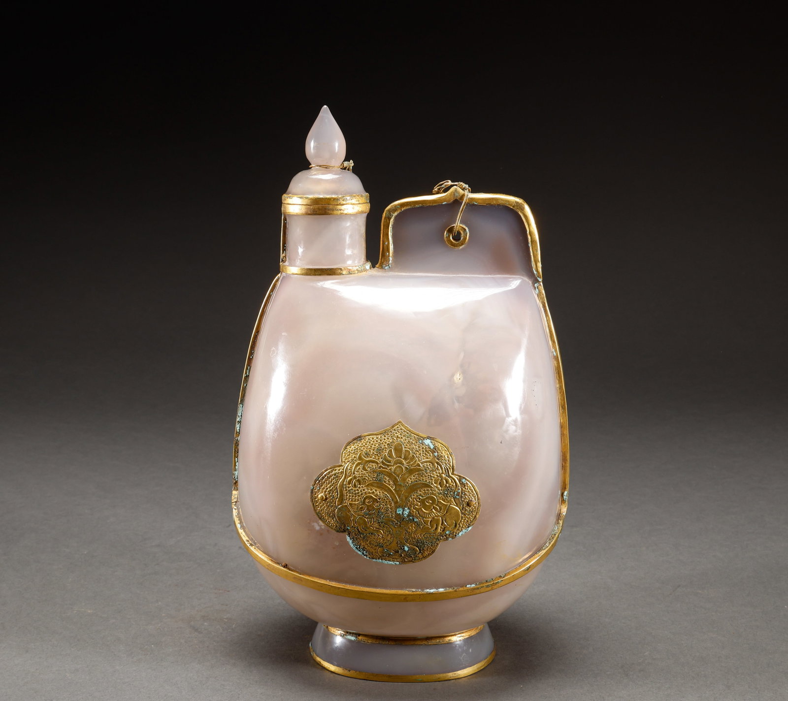 Before the Ming Dynasty, agate inlaid with copper and gilded skin teapot (1 of 8)