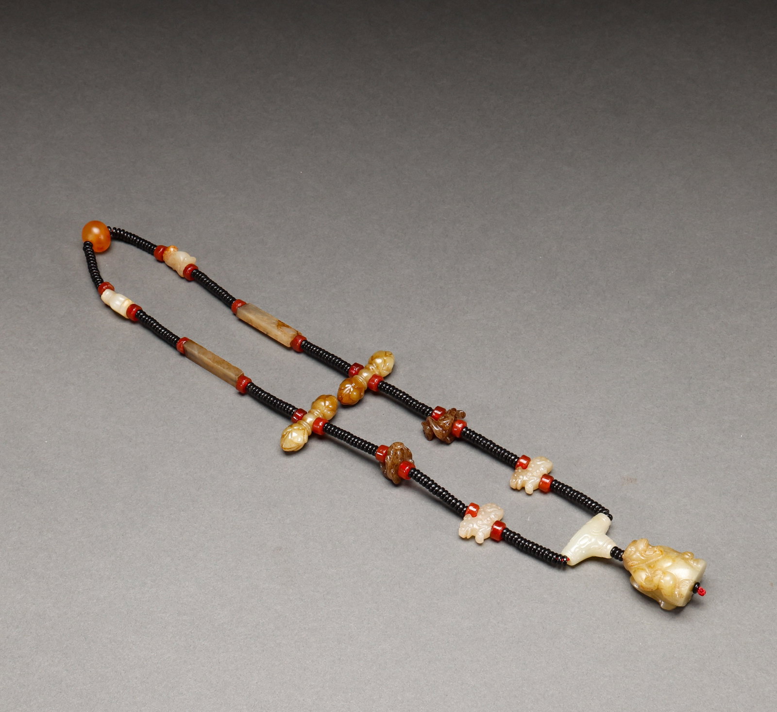 Hotan Jade Necklace before the Ming Dynasty (1 of 7)