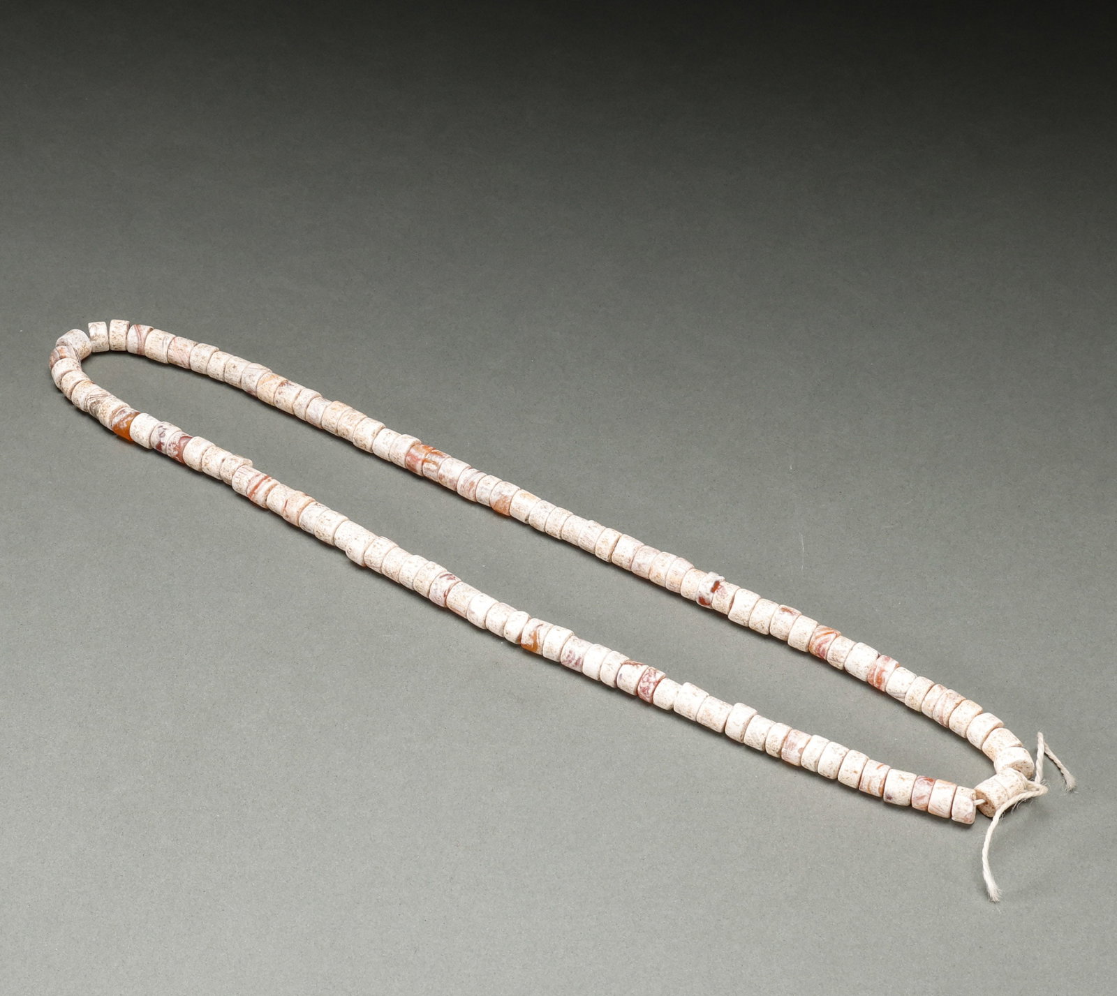 Before the Ming Dynasty, agate necklaces (1 of 5)