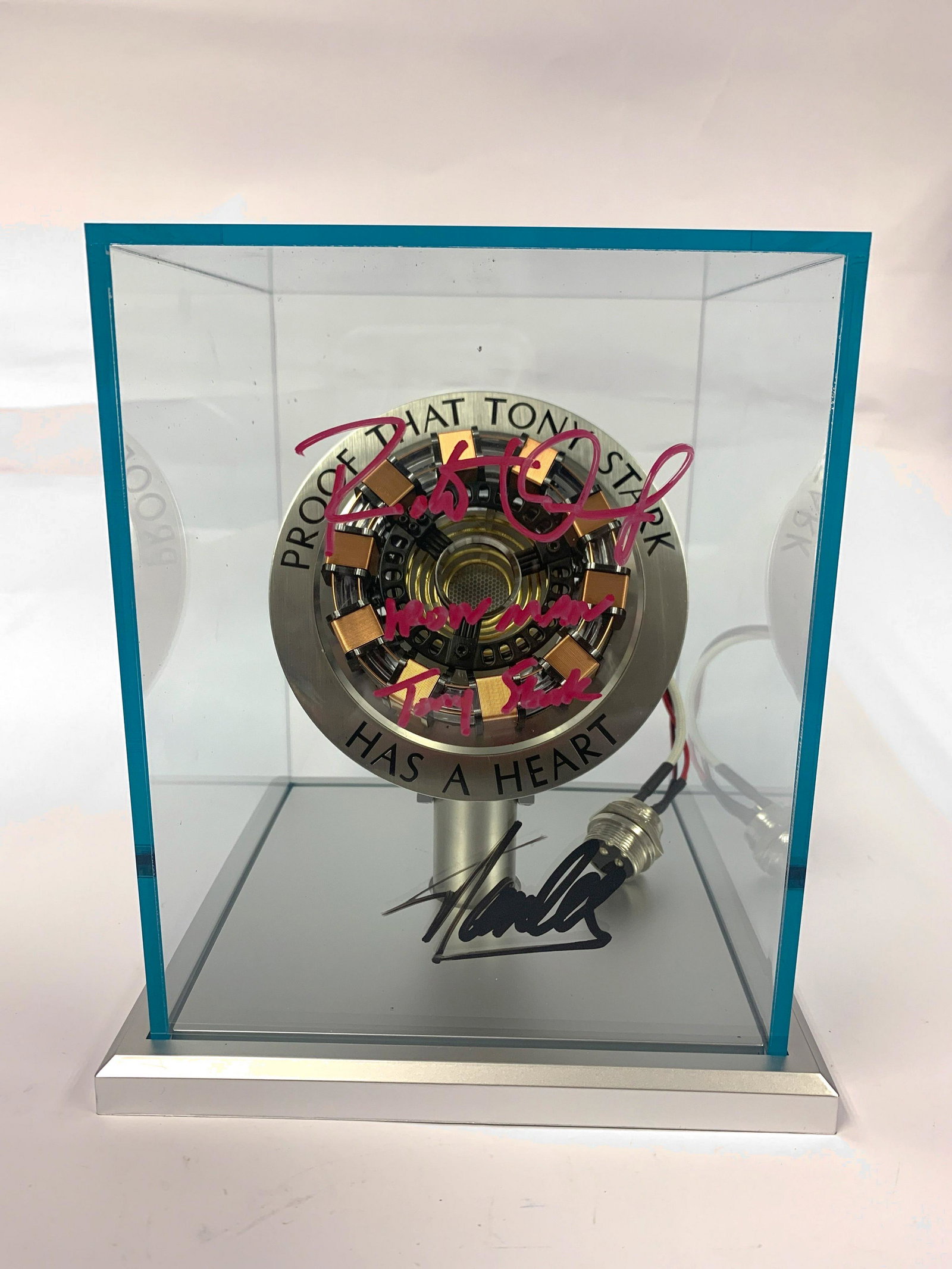Autograph Iron Man Heart: Autograph: Robert Downey Jr., Stan Lee