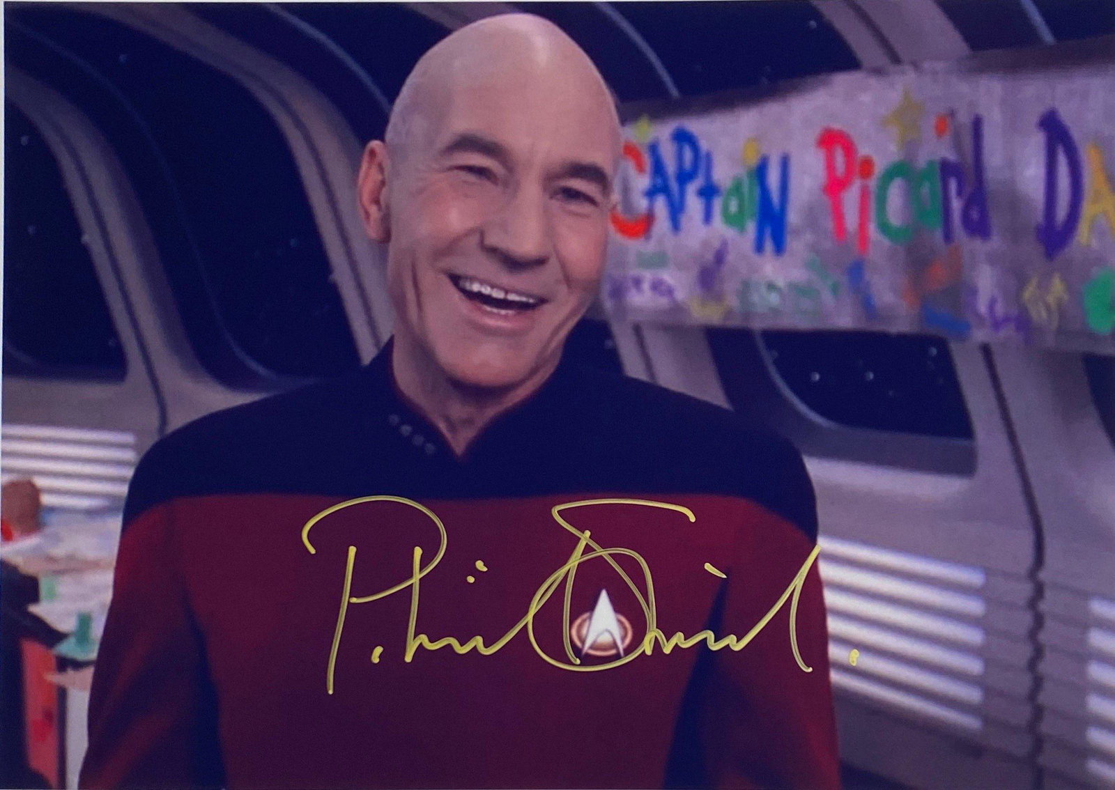 Autograph Star Trek Next Generation Photo: Size: 8 x 10'Autograph: Patrick Stewart