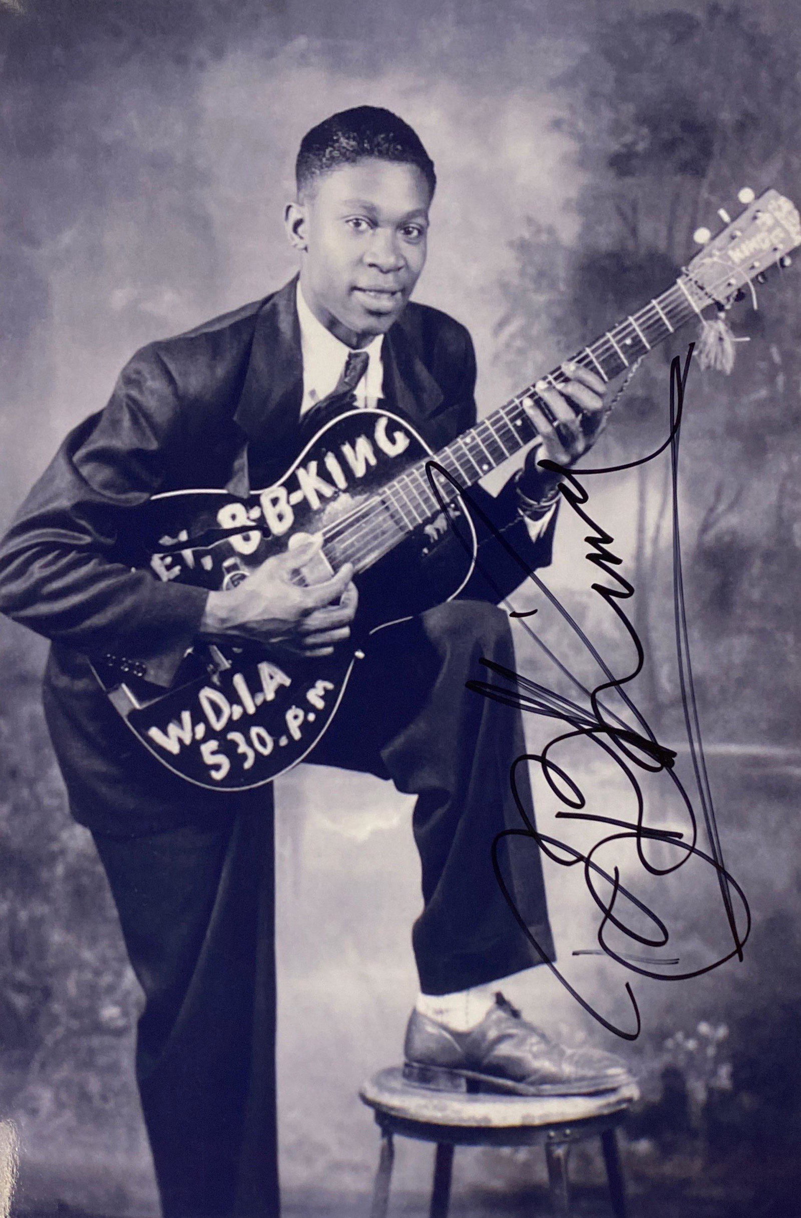 Autograph BB King Photo: Category: CollectiblesSize: 8 x 10Autograph: BB King