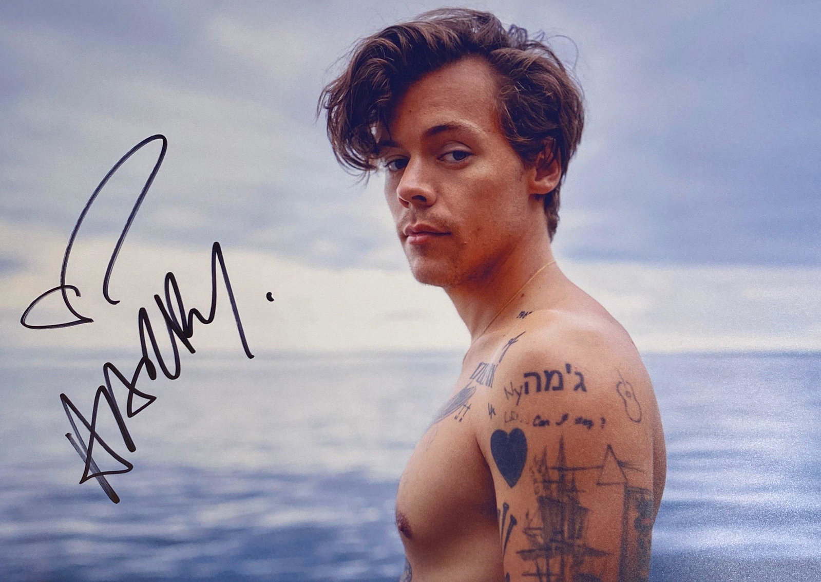 Autograph Harry Styles Photo: Category: CollectiblesSize: 8 x 10Autograph: Harry Styles