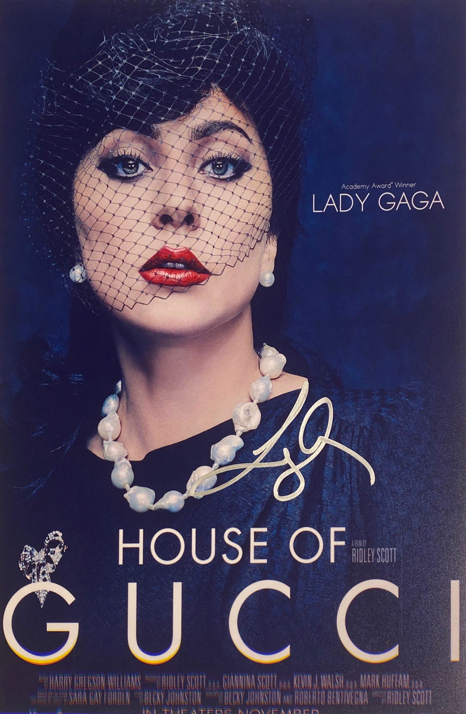 Autograph Signed House of Gucci Photo: Size: 8 x 12'Lady Gaga