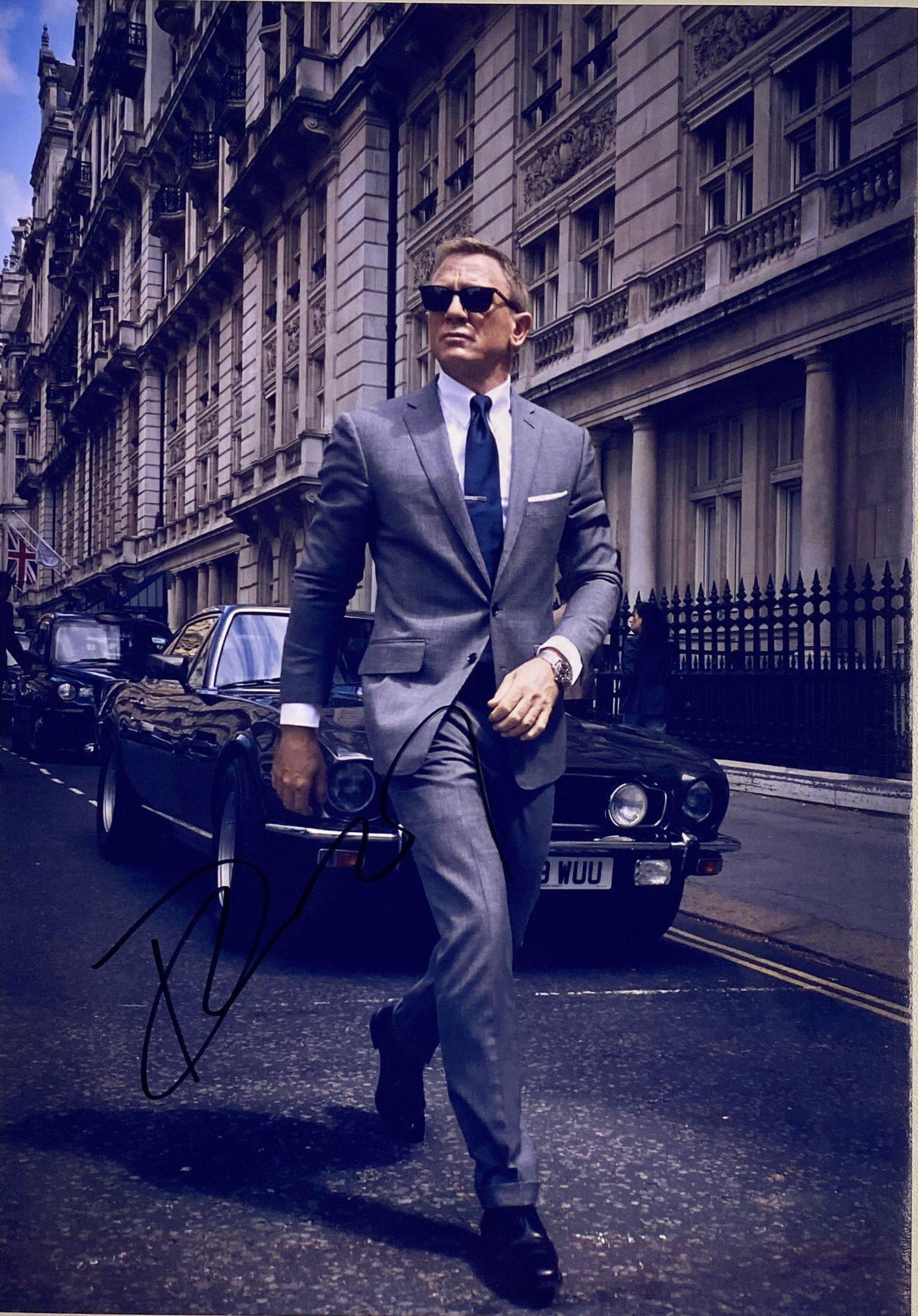 Autograph James Bond Photo (1 of 1)
