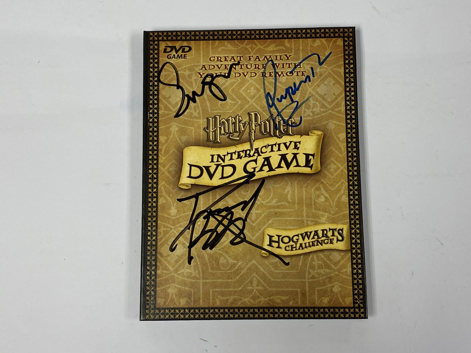 Autograph Harry Potter DVD: Category: CollectiblesAutograph By: Daniel Radcliffe, Emma Watson, Rupert Grint Item Condition: Brand New